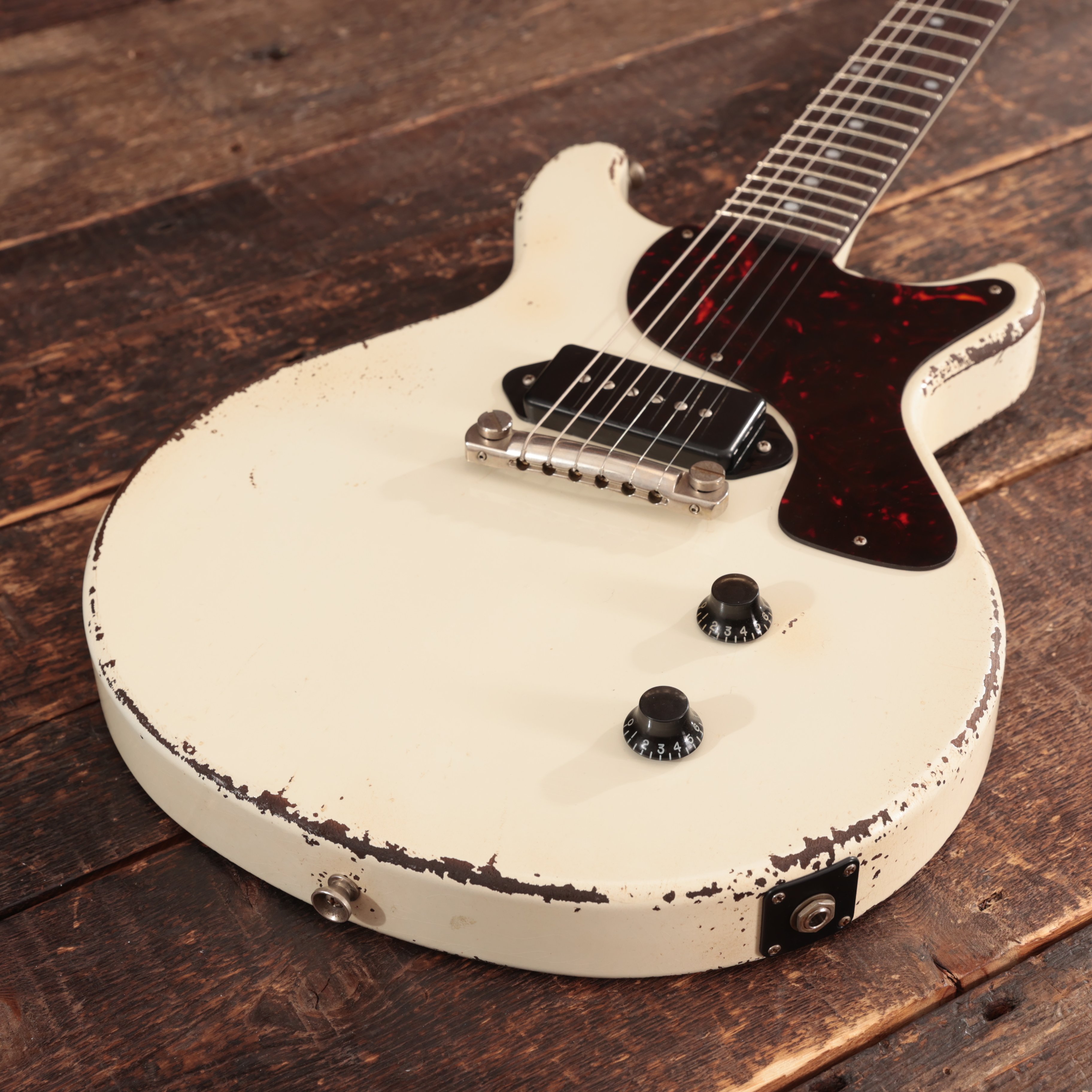 Rock N Roll Relics Thunders Standard Medium Aged in Olympic White  - 241774 (7).JPG