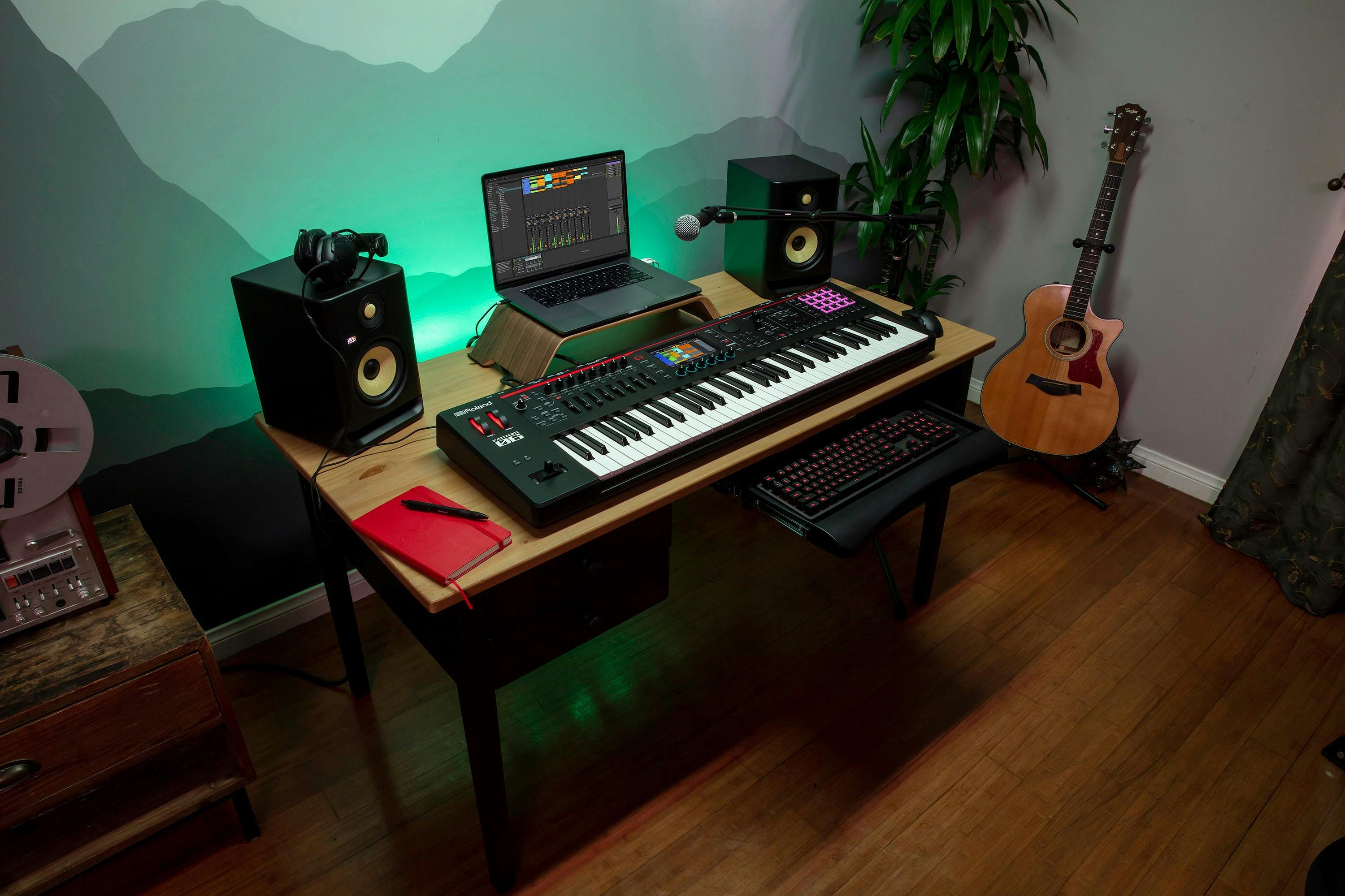 Roland Fantom-06 61-note synthesizer keyboard - 499000-FANTOM-06_Bedroom.jpg