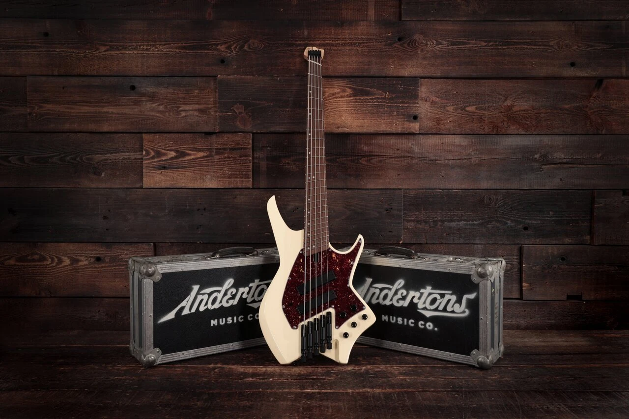 Hils HNB5 Headless 5-String Fan Fret Bass Guitar in Gloss Ivory Multi-FX & Modelling Bundle with Accessories - HNB5G-NS-IV   (7).jpg