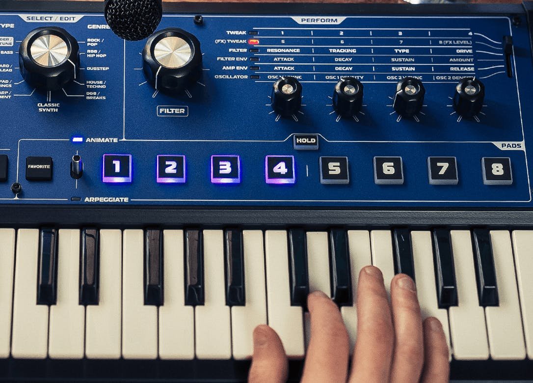 Novation MiniNova Synth - 535324-1662039292317.jpg