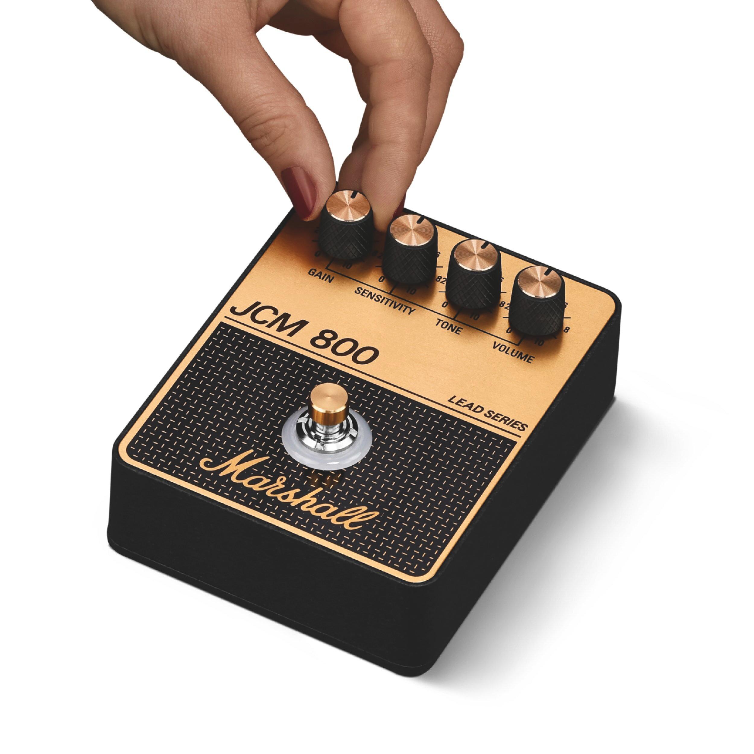 Marshall Amp Series JCM 800 Drive Pedal - 04-marshall-JCM-800-pedal.jpg