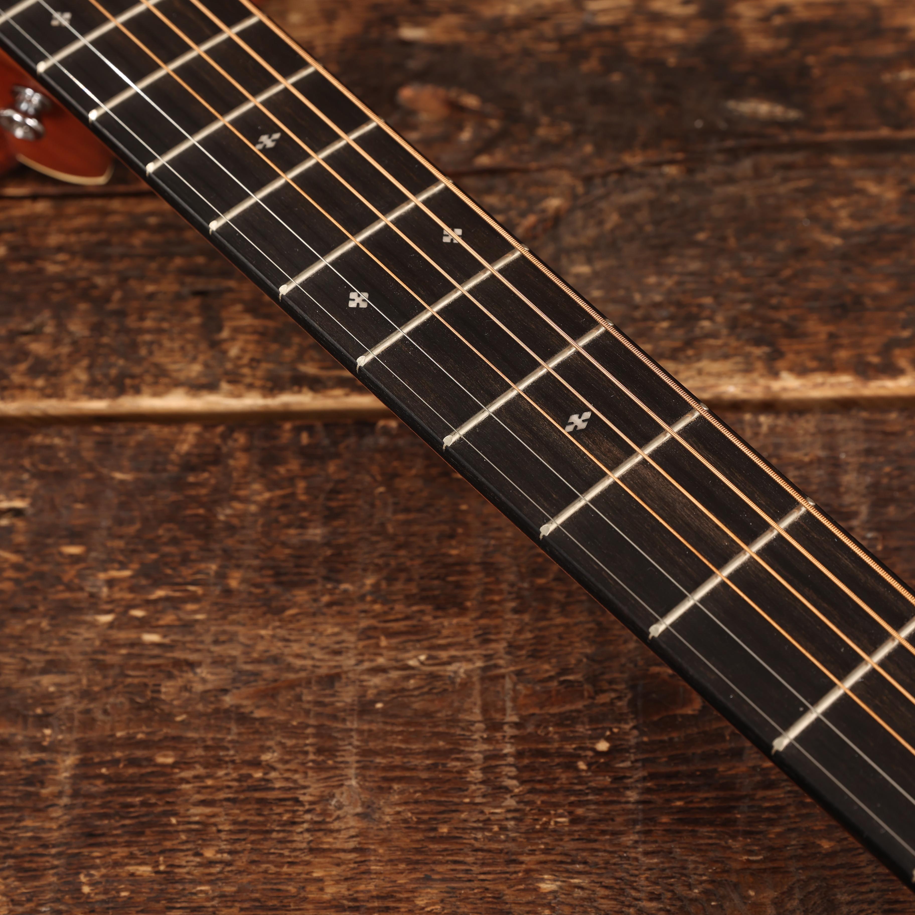 Martin Limited Edition Vintage Inspired Road Series OM-10E Electro Acoustic Guitar - SPOM10E (11).jpg