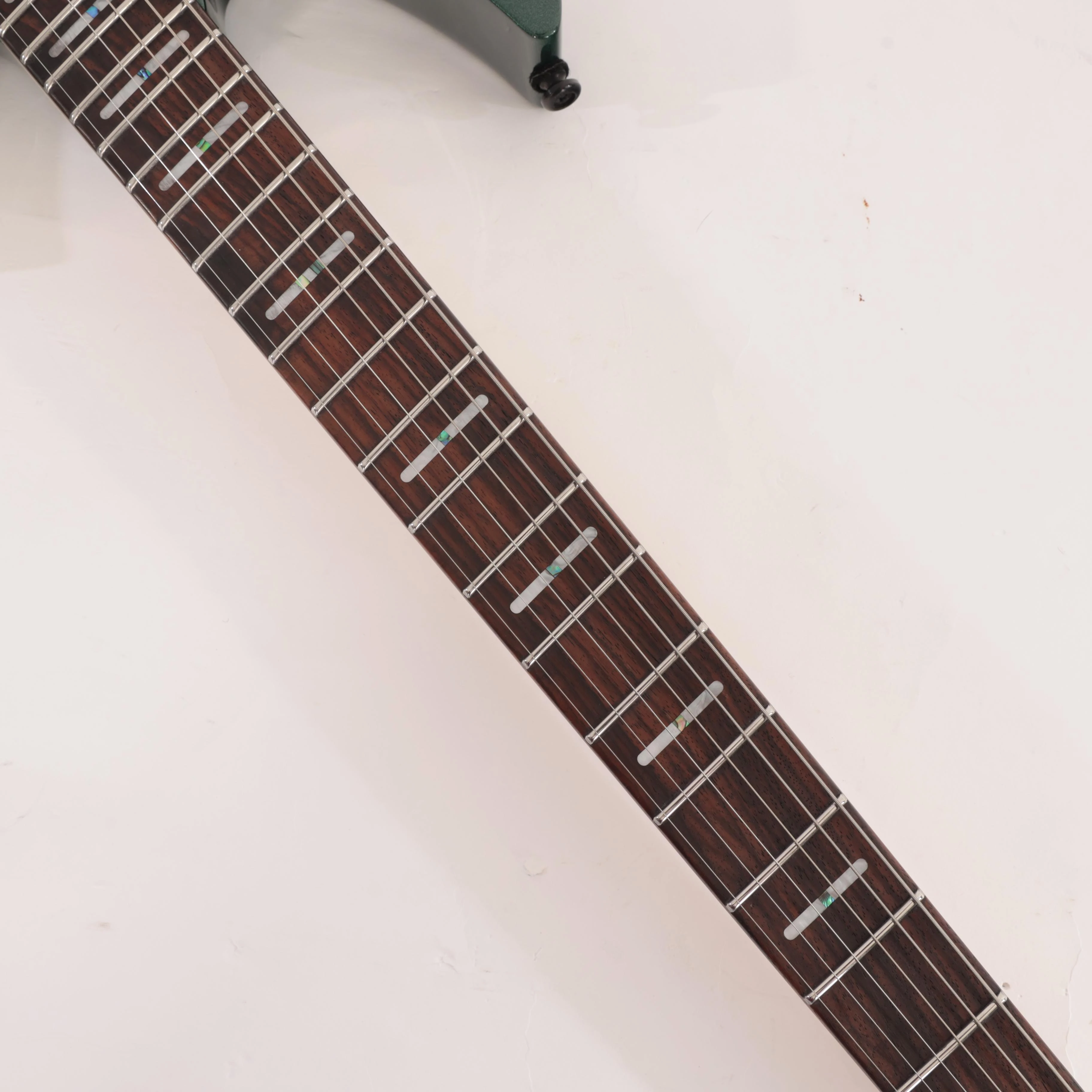 Sire Larry Carlton X6 Headless Electric Guitar in Metallic Green - X6_HEADLESS_6_MGR (8).jpg