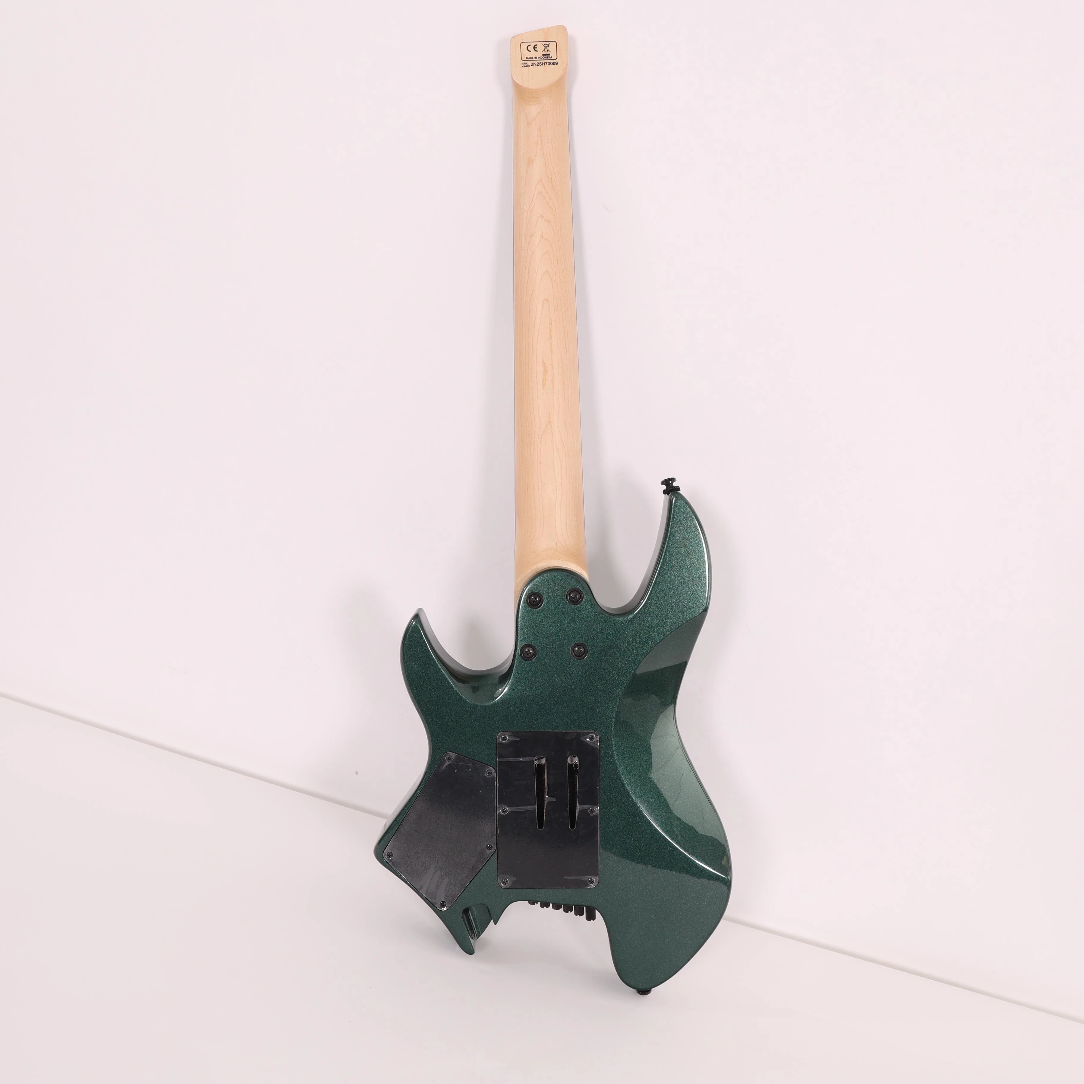 Sire Larry Carlton X6 Headless 7-String Electric Guitar in Metallic Green - X6.7 HEADLESS MGR (11).jpg