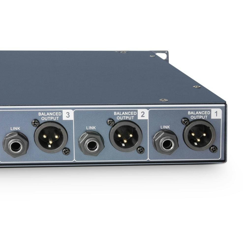 Palmer PAN 16 19" 8-channel Passive DI Box - 483457-1640261762538.jpg