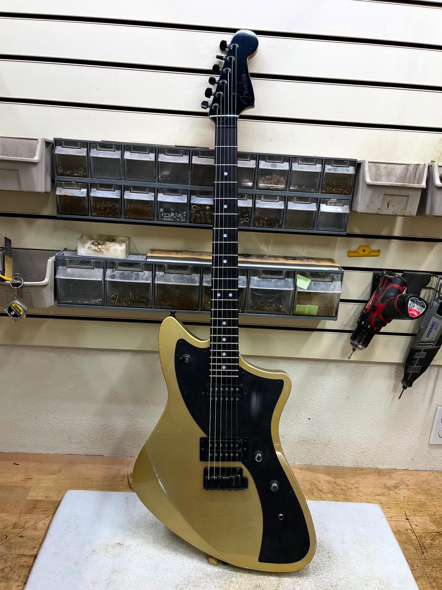 Fender Custom Shop Levi Perry Masterbuilt Meteora Relic Electric Guitar in Aged Inca Silver - 565961384_18531401794017311_2779215490797411905_n.jpg