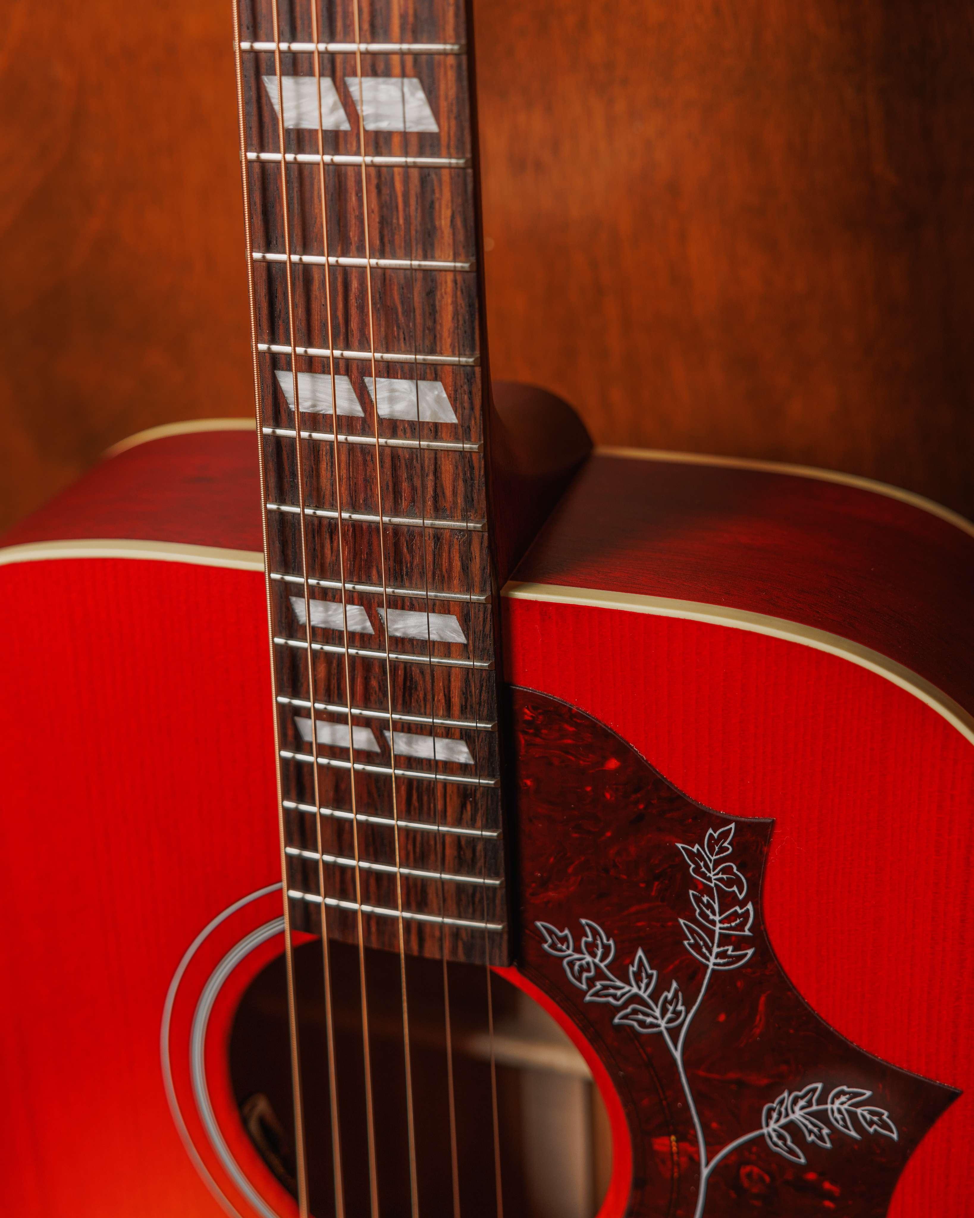 Gibson Montana Hummingbird Special in Satin Vintage Sunburst - MCSSHBSPCVCS-07.jpg
