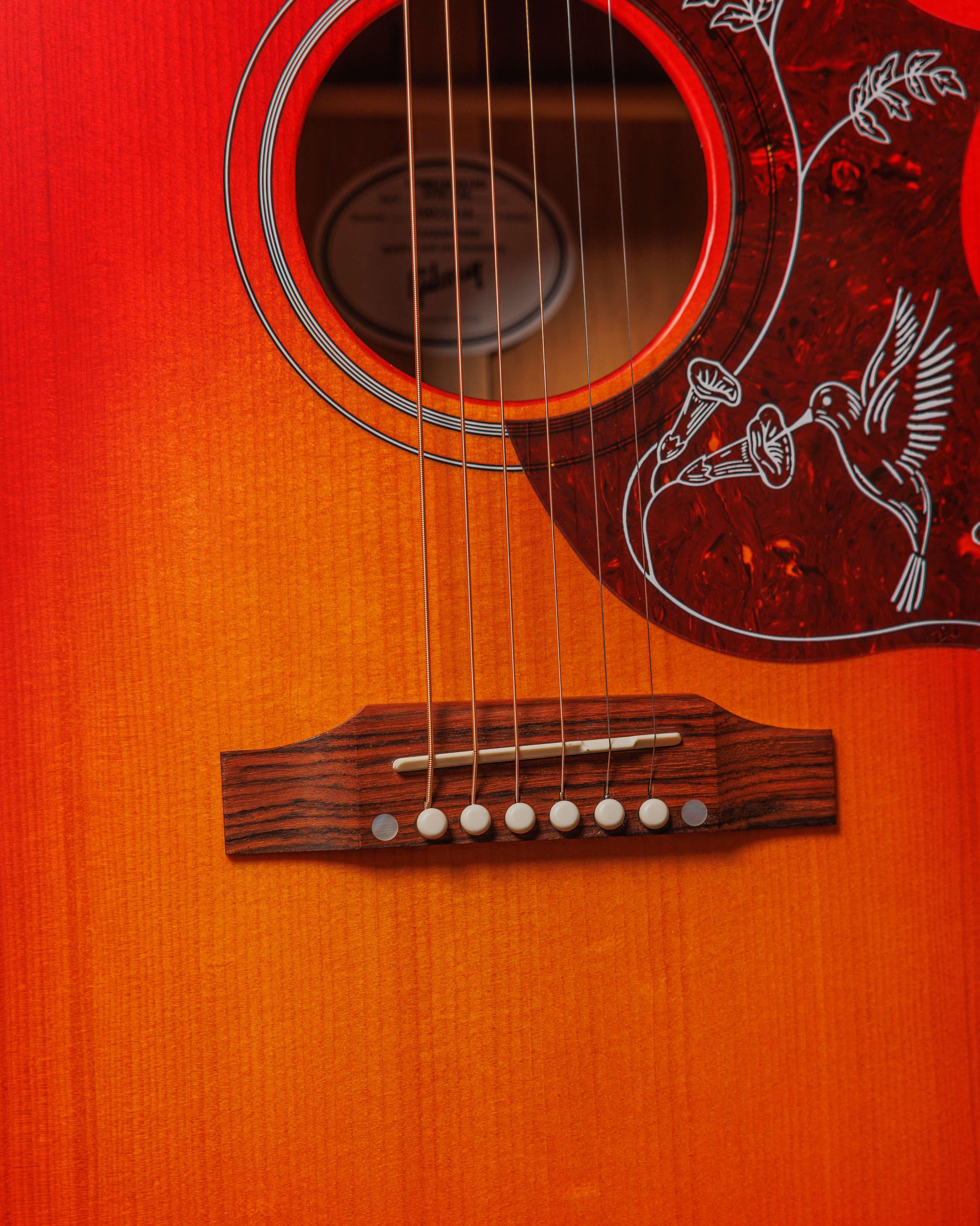 Gibson Montana Hummingbird Special in Satin Vintage Sunburst - MCSSHBSPCVCS-03.jpg