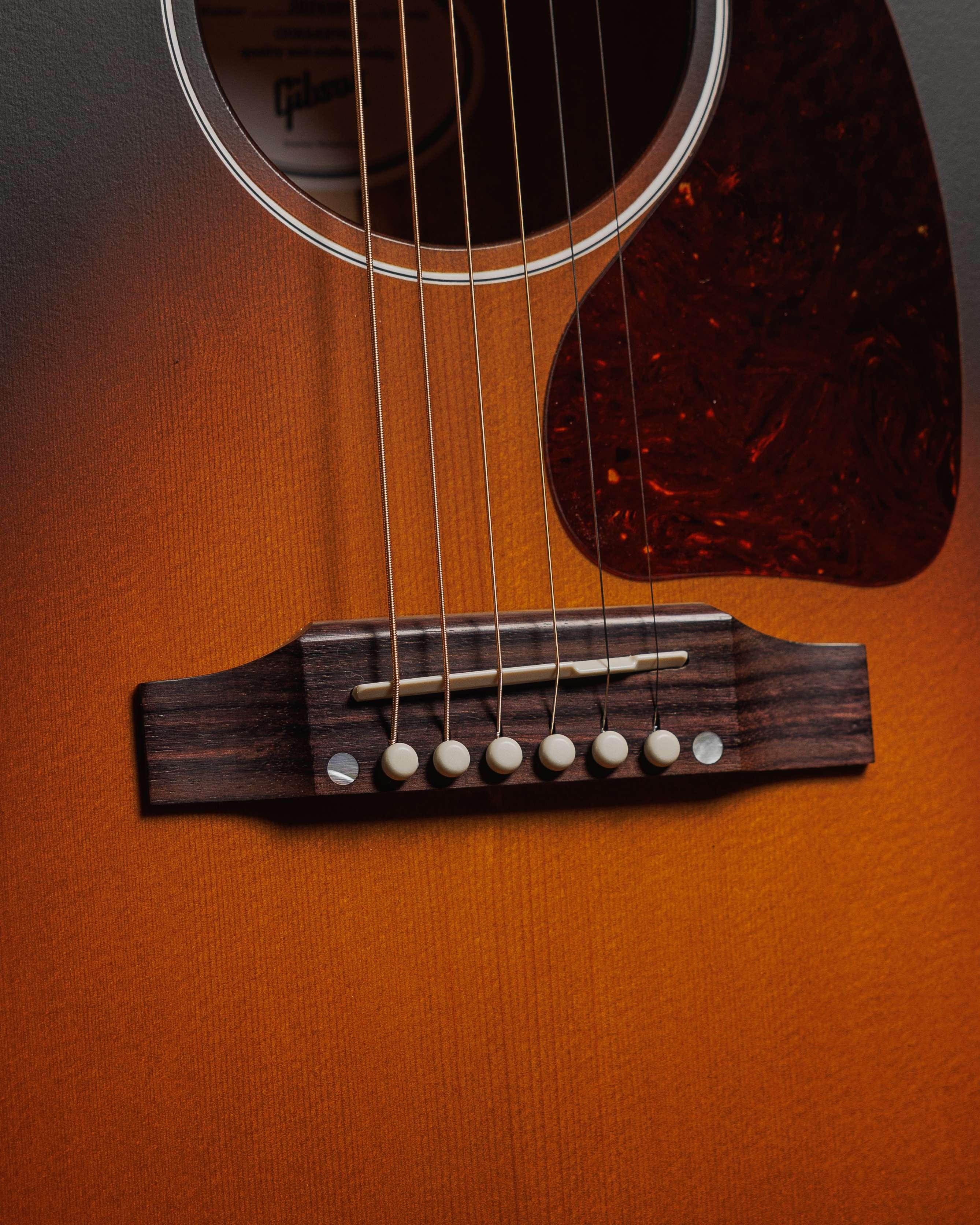 Gibson Montana J-45 Special in Satin Vintage Sunburst - MCRS45SPCVS-3.jpg