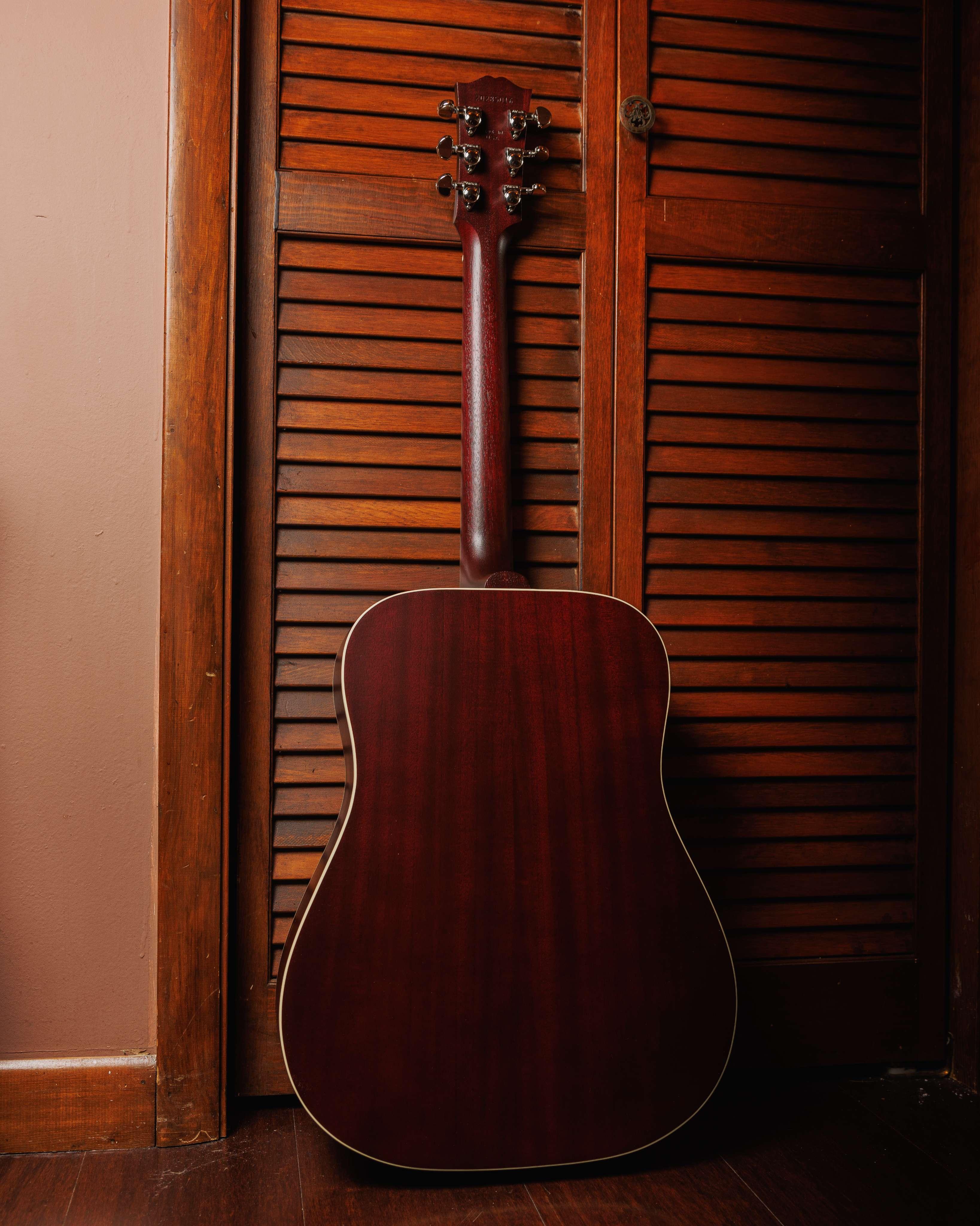 Gibson Montana Hummingbird Special in Satin Wine Red - MCSSHBSPCWR-08.jpg