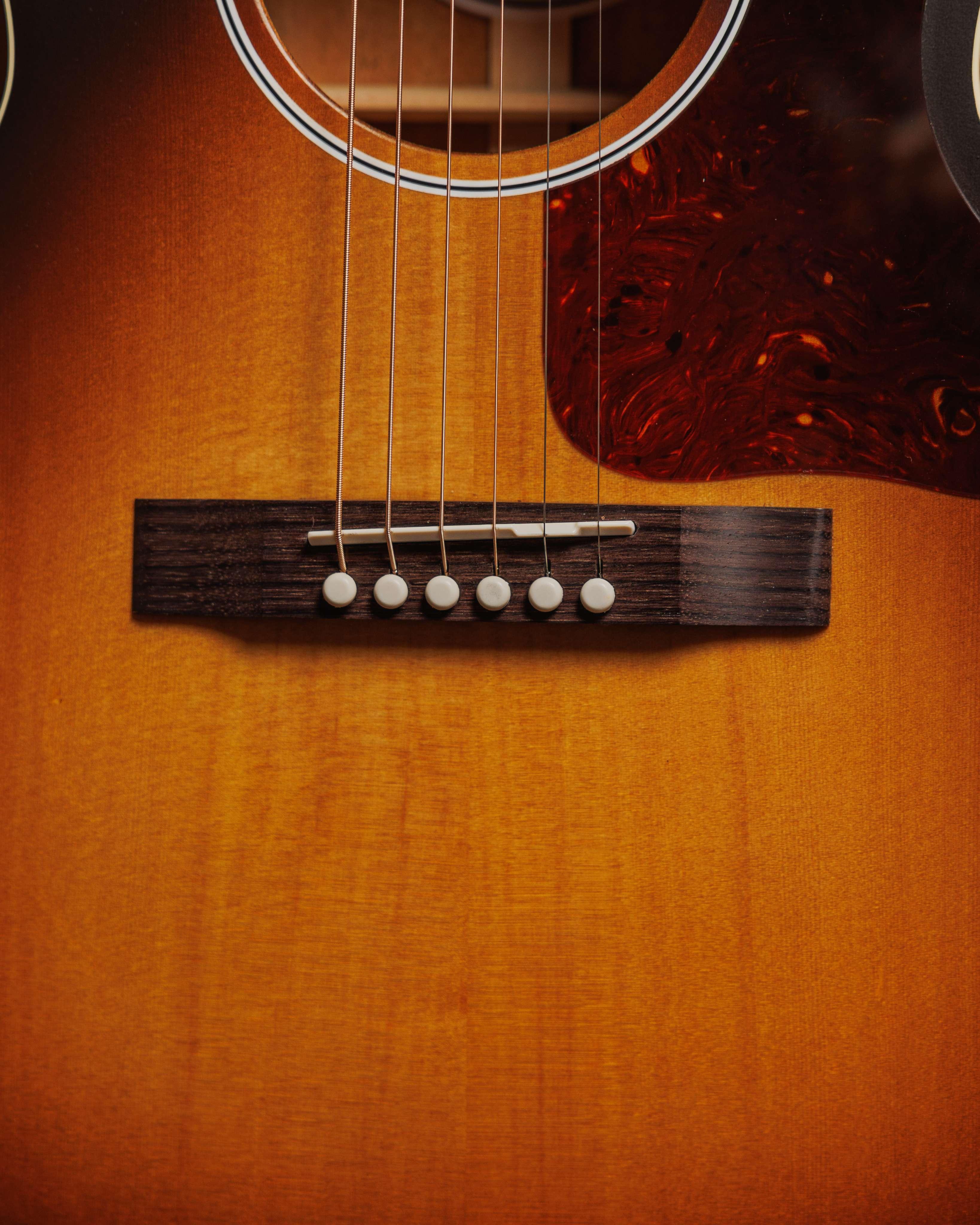 Gibson Montana L-00 Special in Satin Vintage Sunburst - MCSBLOSPCVS-03.jpg