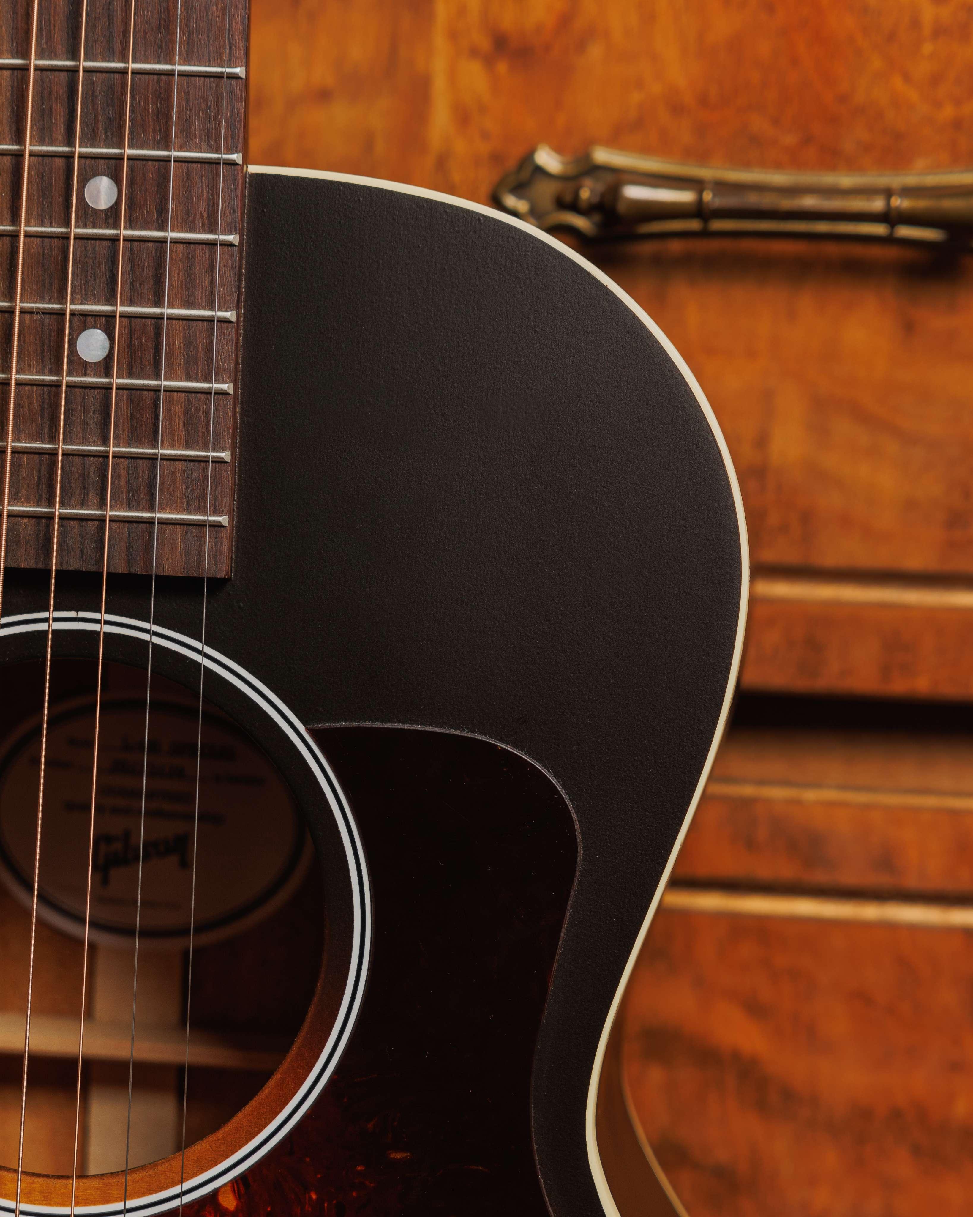 Gibson Montana L-00 Special in Satin Vintage Sunburst - MCSBLOSPCVS-04.jpg