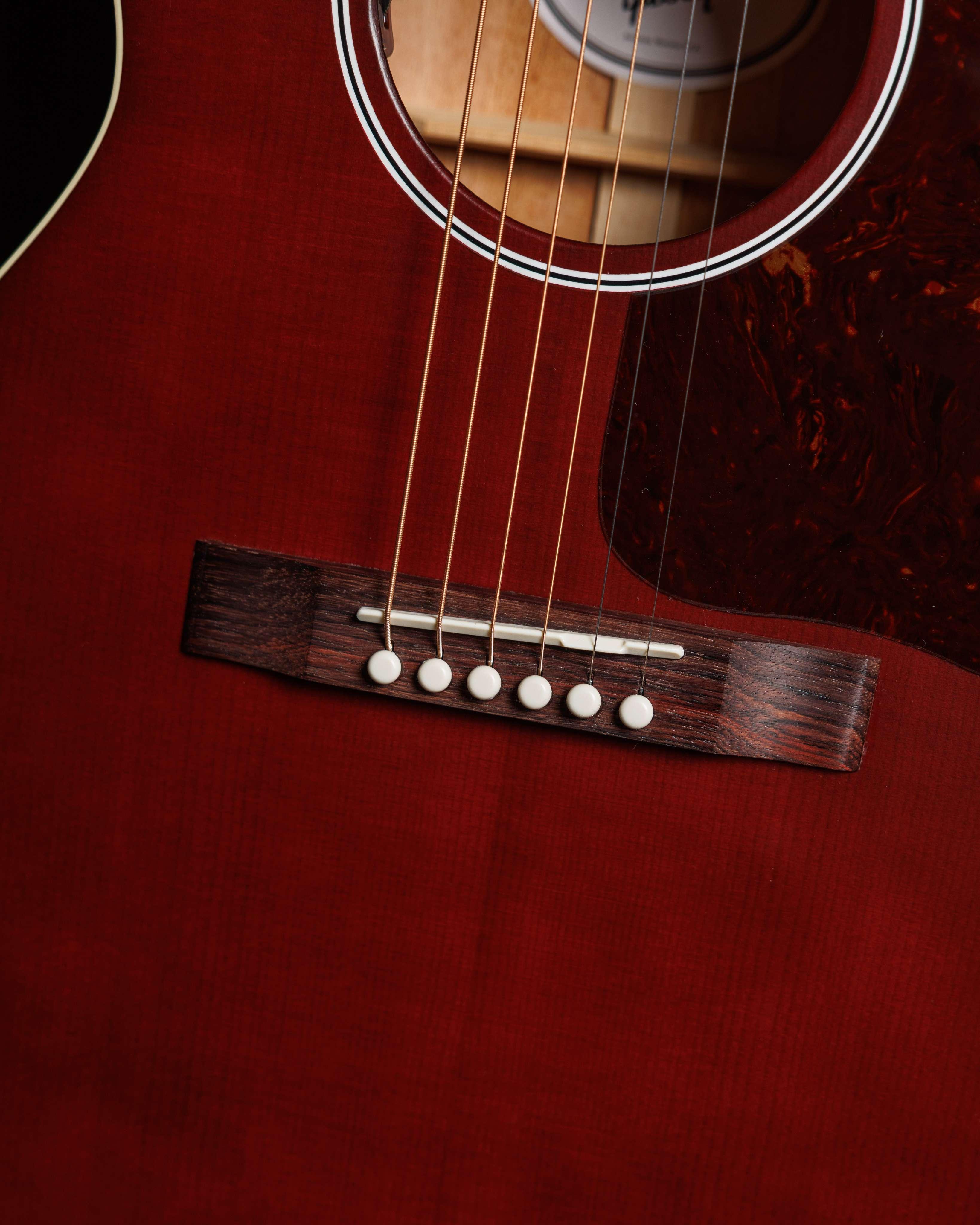 Gibson L-00 Special Electro Acoustic Guitar in Satin Wine Red - MCSBLOSPCWR-03.jpg