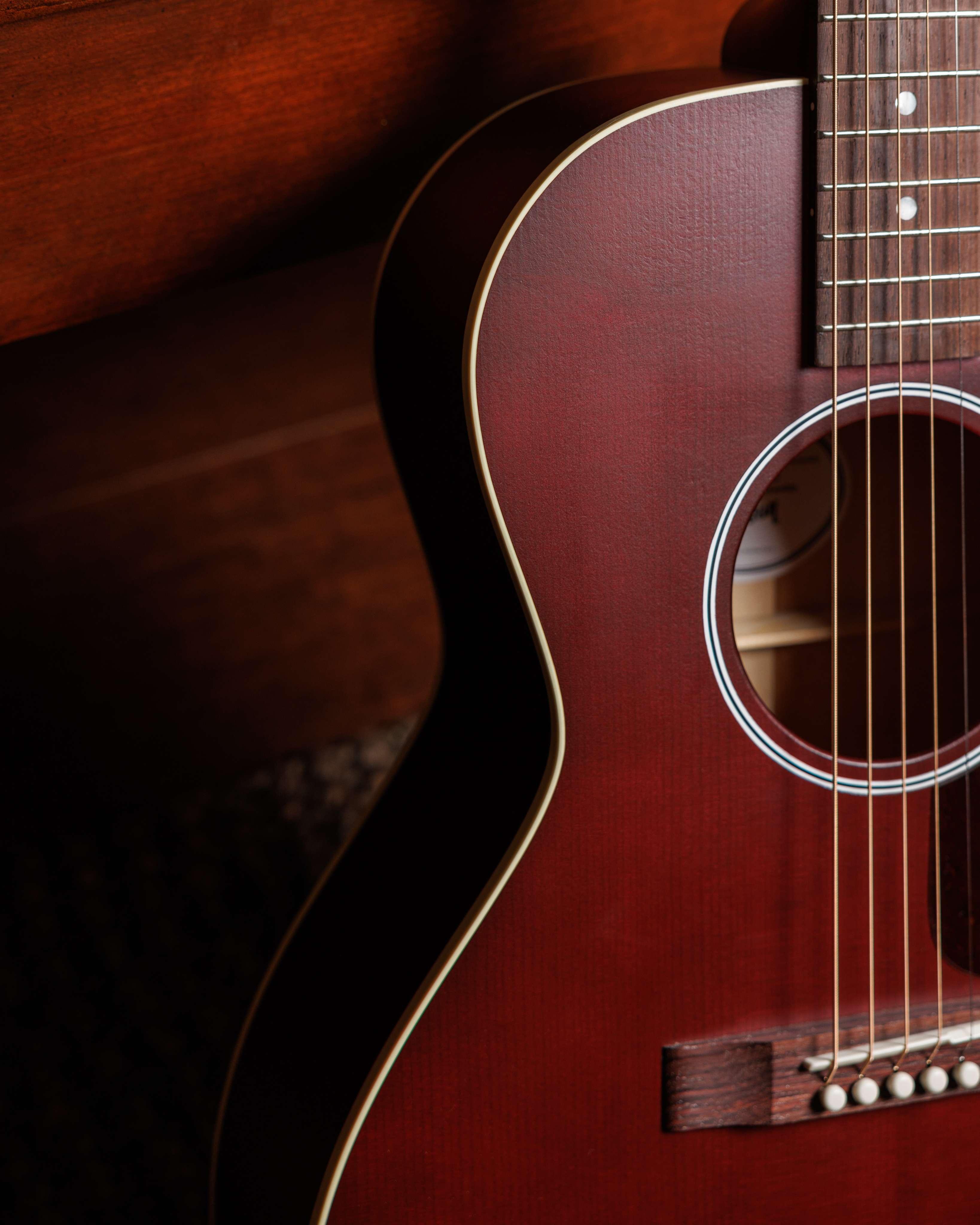 Gibson Montana L-00 Special in Satin Wine Red - MCSBLOSPCWR-07.jpg