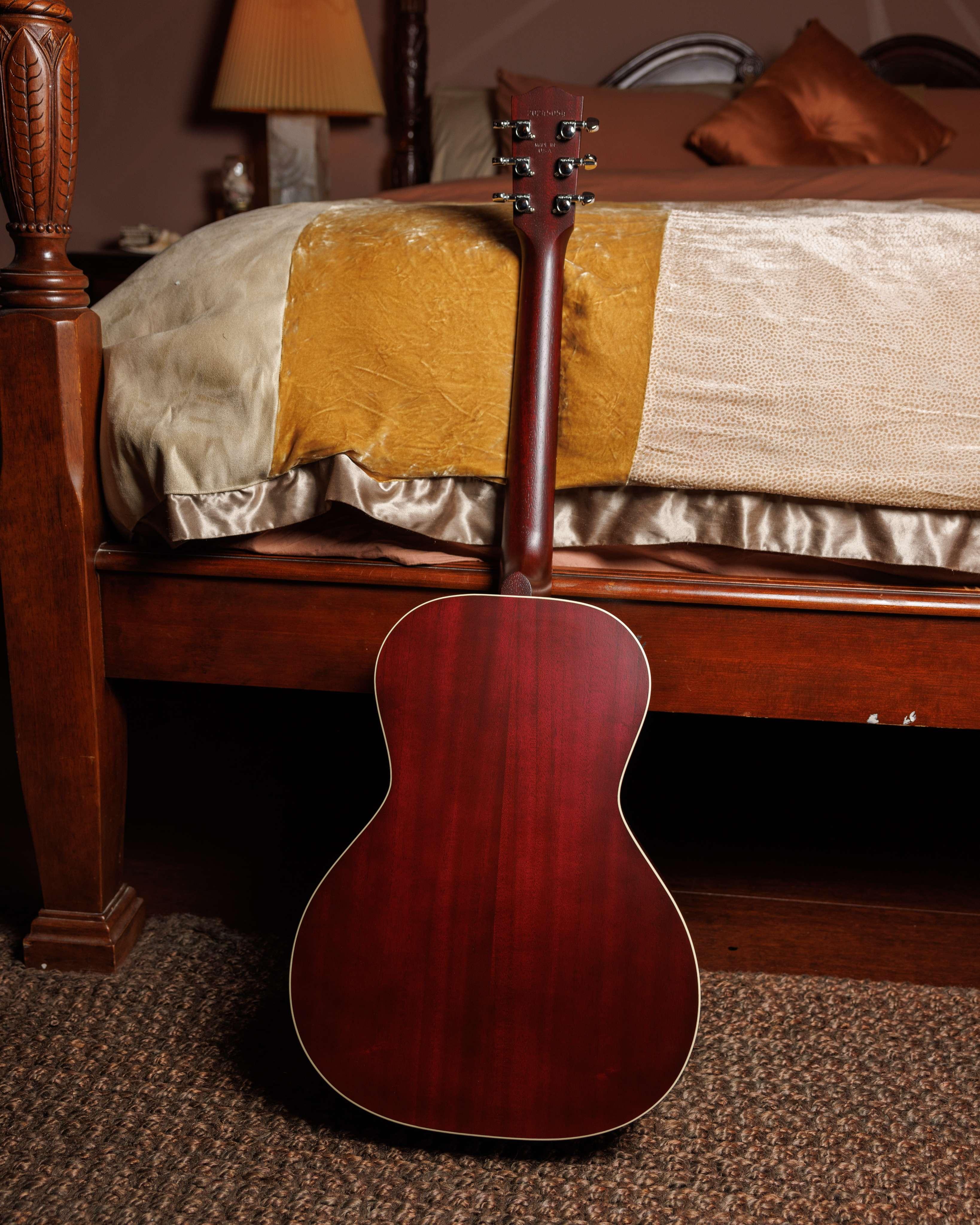 Gibson L-00 Special Electro Acoustic Guitar in Satin Wine Red - MCSBLOSPCWR-10.jpg