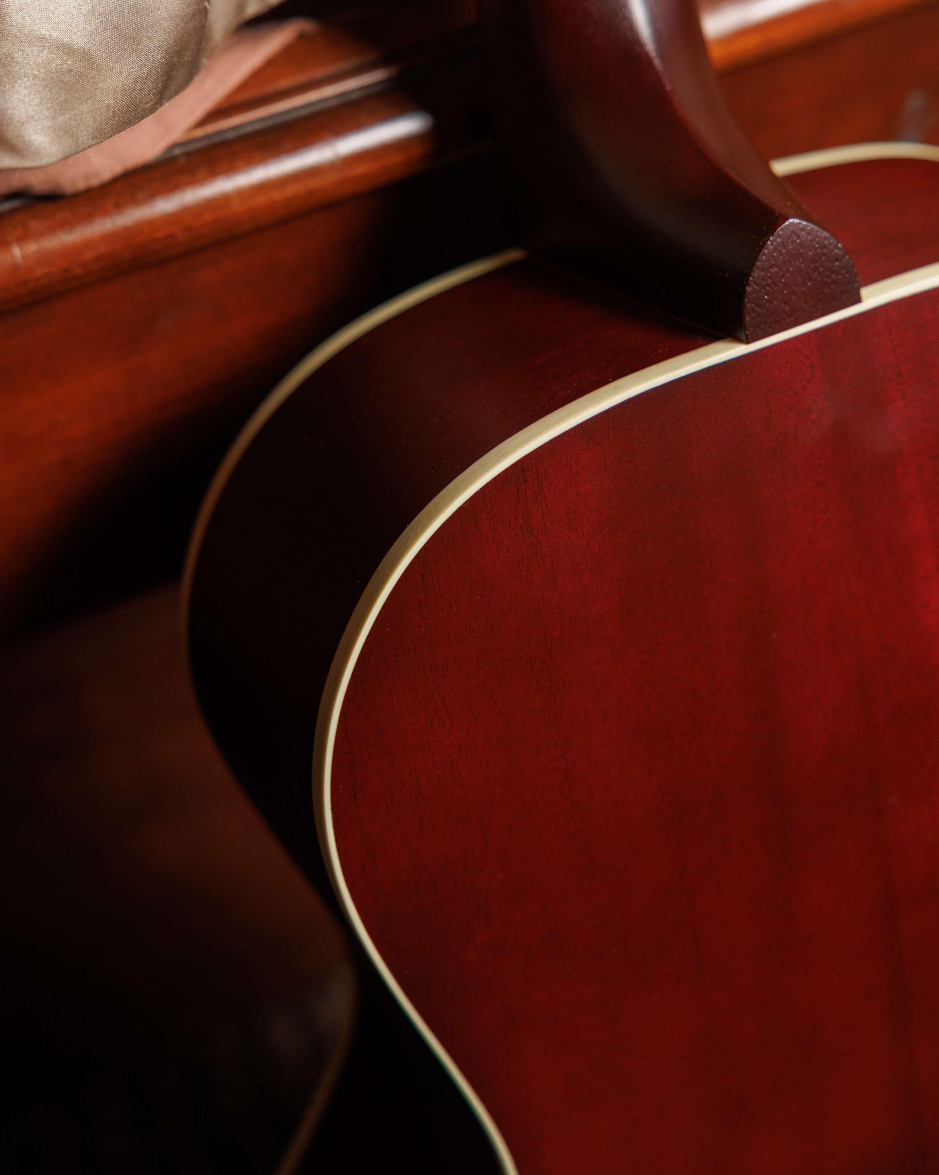 Gibson L-00 Special Electro Acoustic Guitar in Satin Wine Red - MCSBLOSPCWR-12.jpg