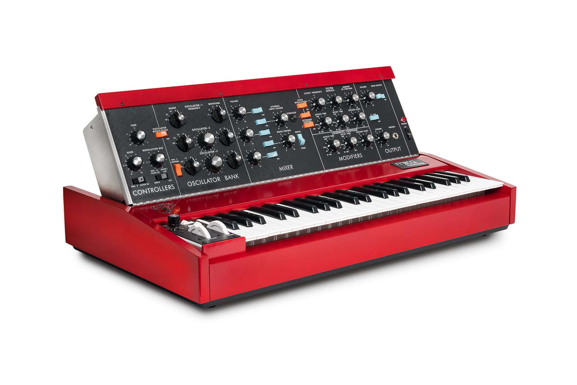 Moog Geddy Lee Minimoog Model D - MIN-MOOG-D-06 (3).jpg