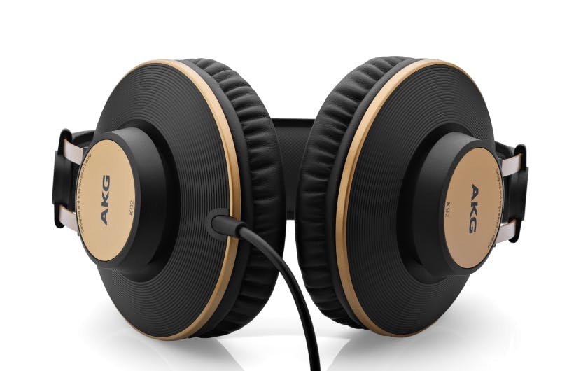 AKG K92 Closed Back Studio Headphones in Black/Gold - 101534-liegend2_white-2.jpg
