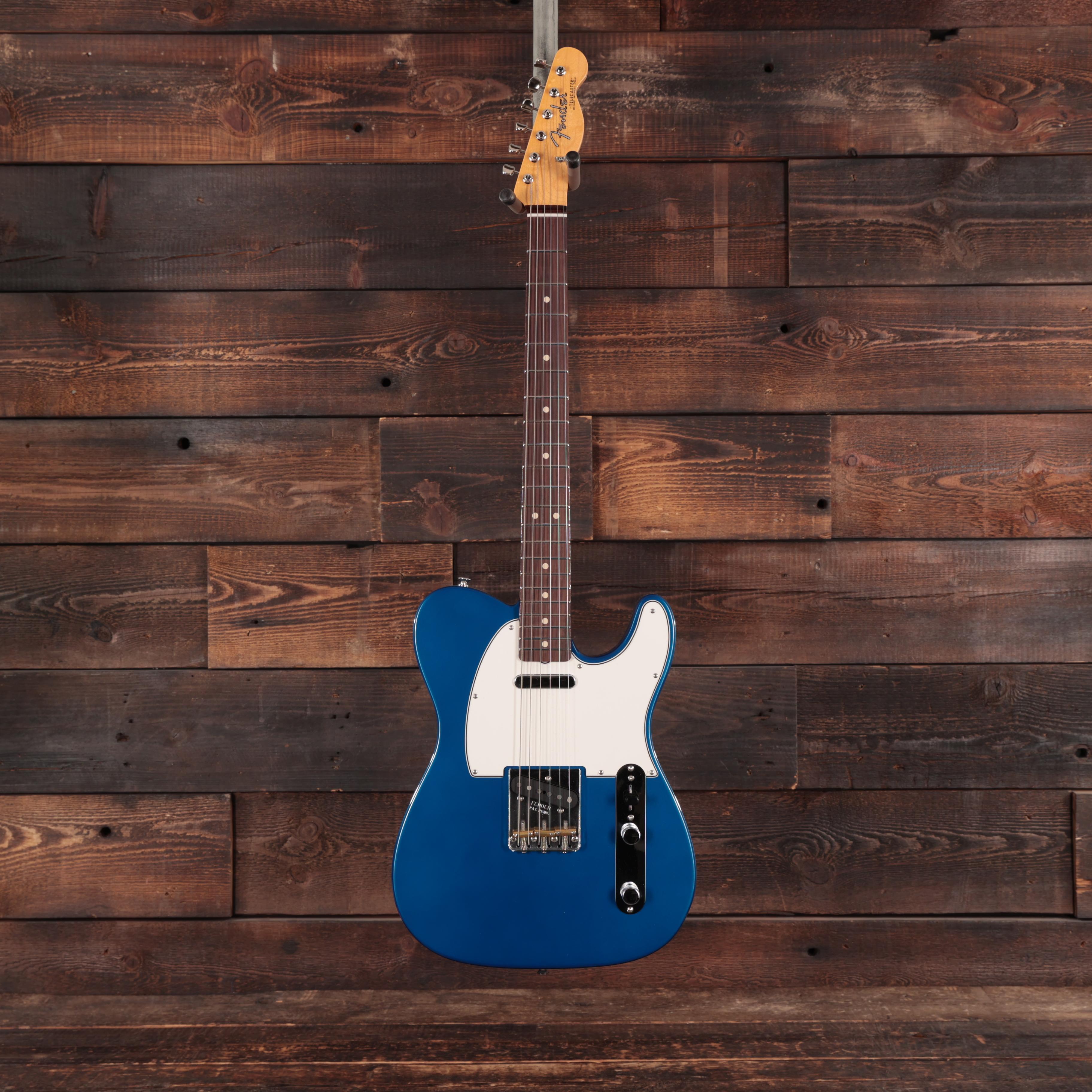 Fender Custom Shop '63 Telecaster NOS in Bright Sapphire Metallic - R141982 (4).JPG