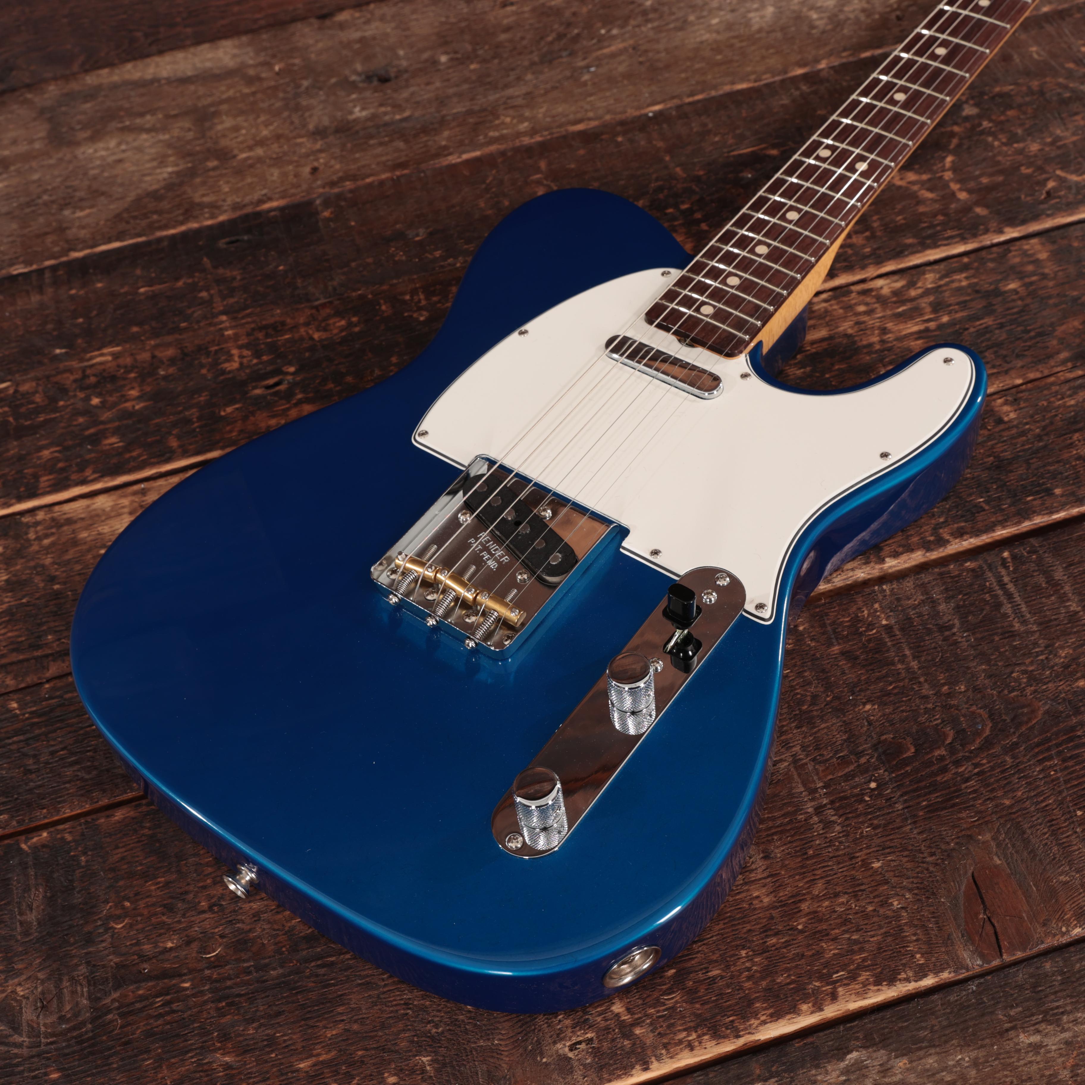 Fender Custom Shop '63 Telecaster NOS in Bright Sapphire Metallic - R141982 (8).JPG