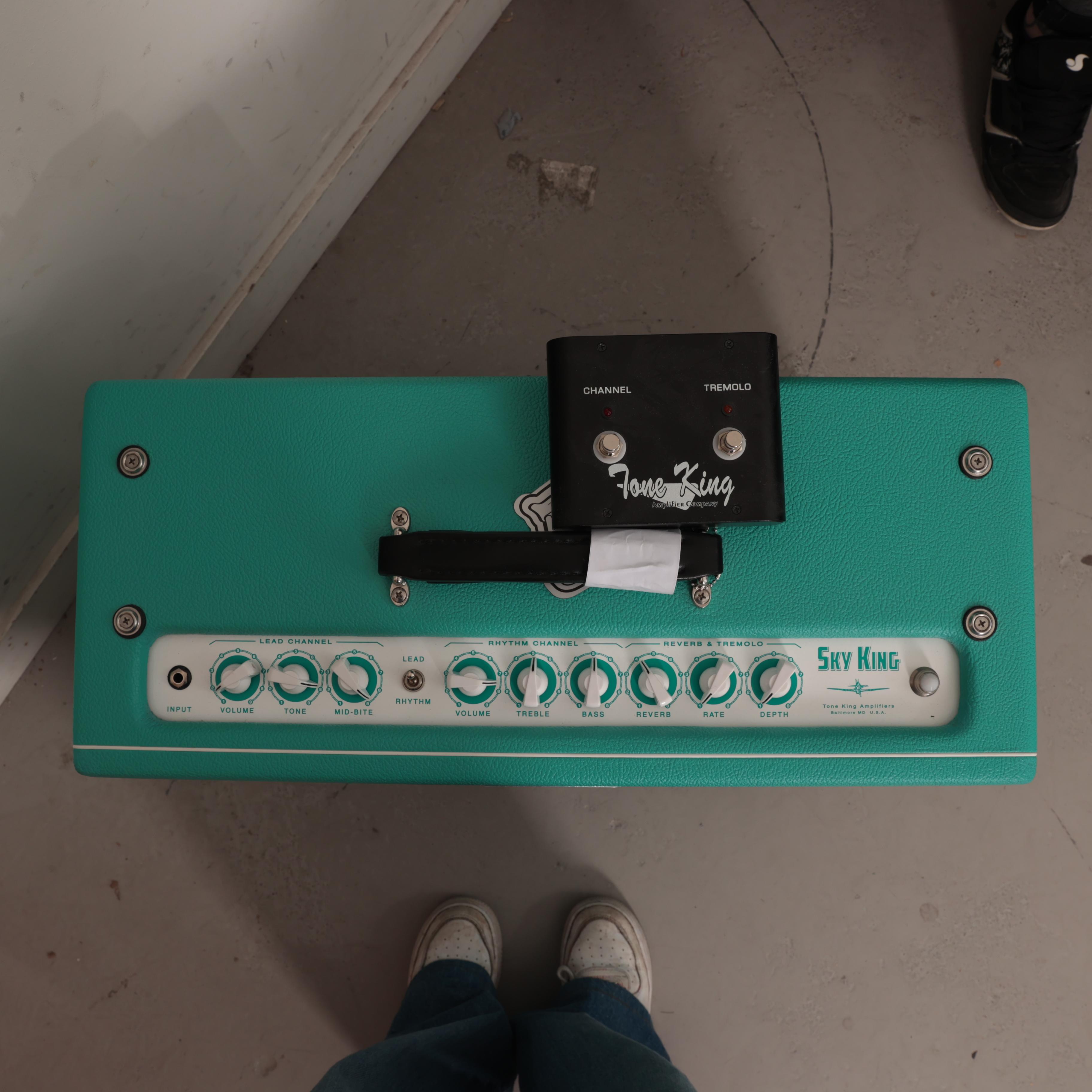 Second Hand Tone King Sky King Combo in Turquoise 586 - SH-114-1586 (5).jpg