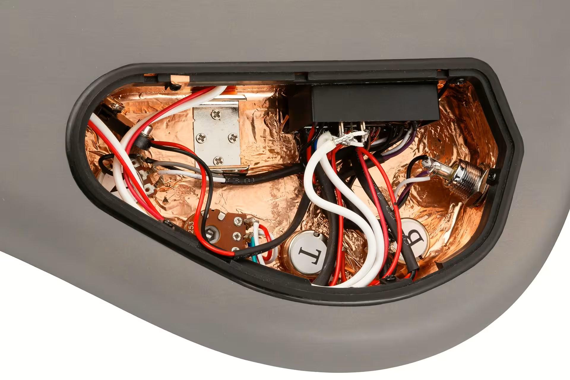 Warwick RockBass Guitar Corvette Basic 5 in Natural Transparent - RB0089 4.jpg