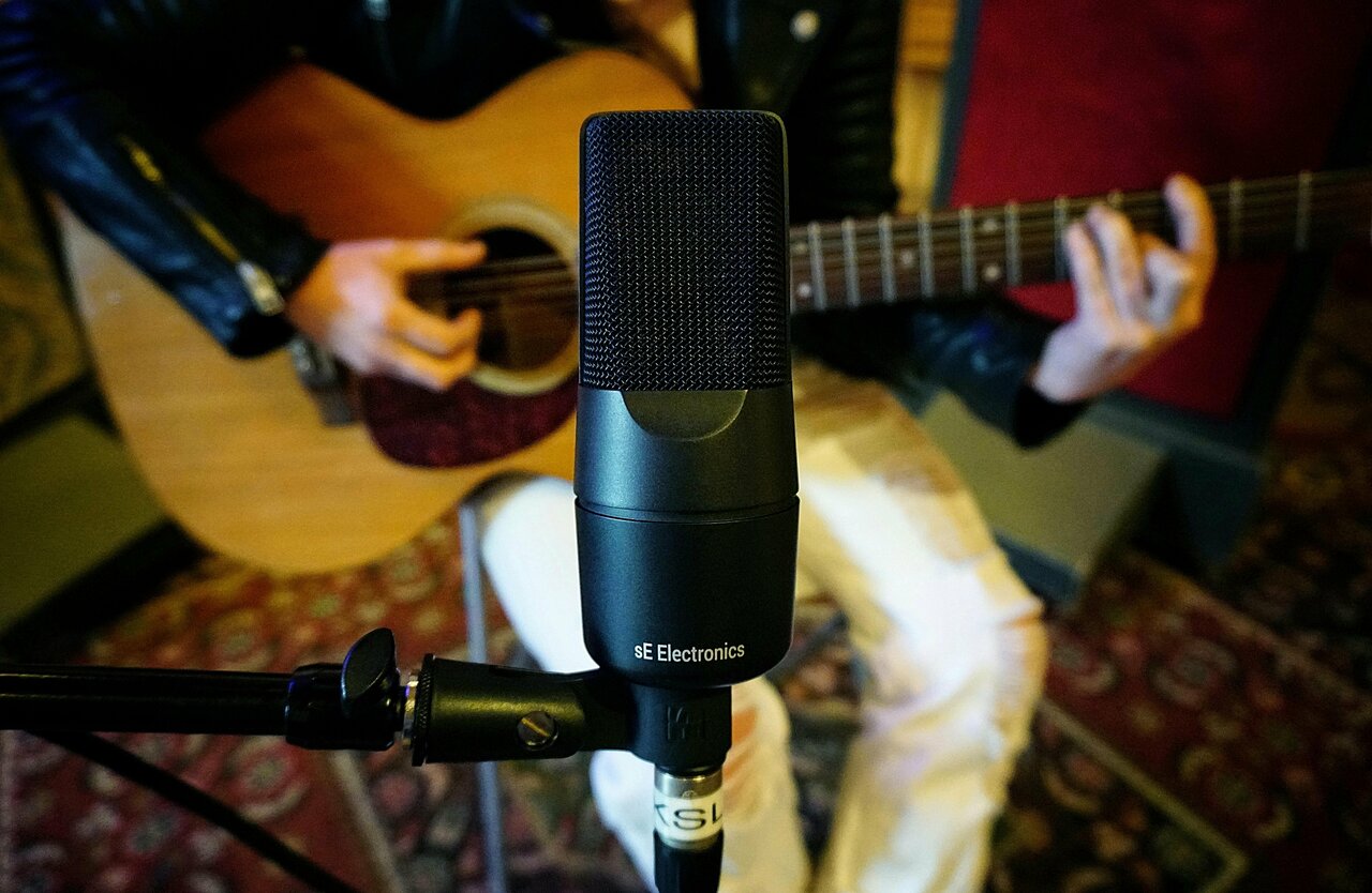sE Electronics sE X1S Large Diaphragm Condenser Microphone - 138496-X1-S-acoustic-gtr1.jpg