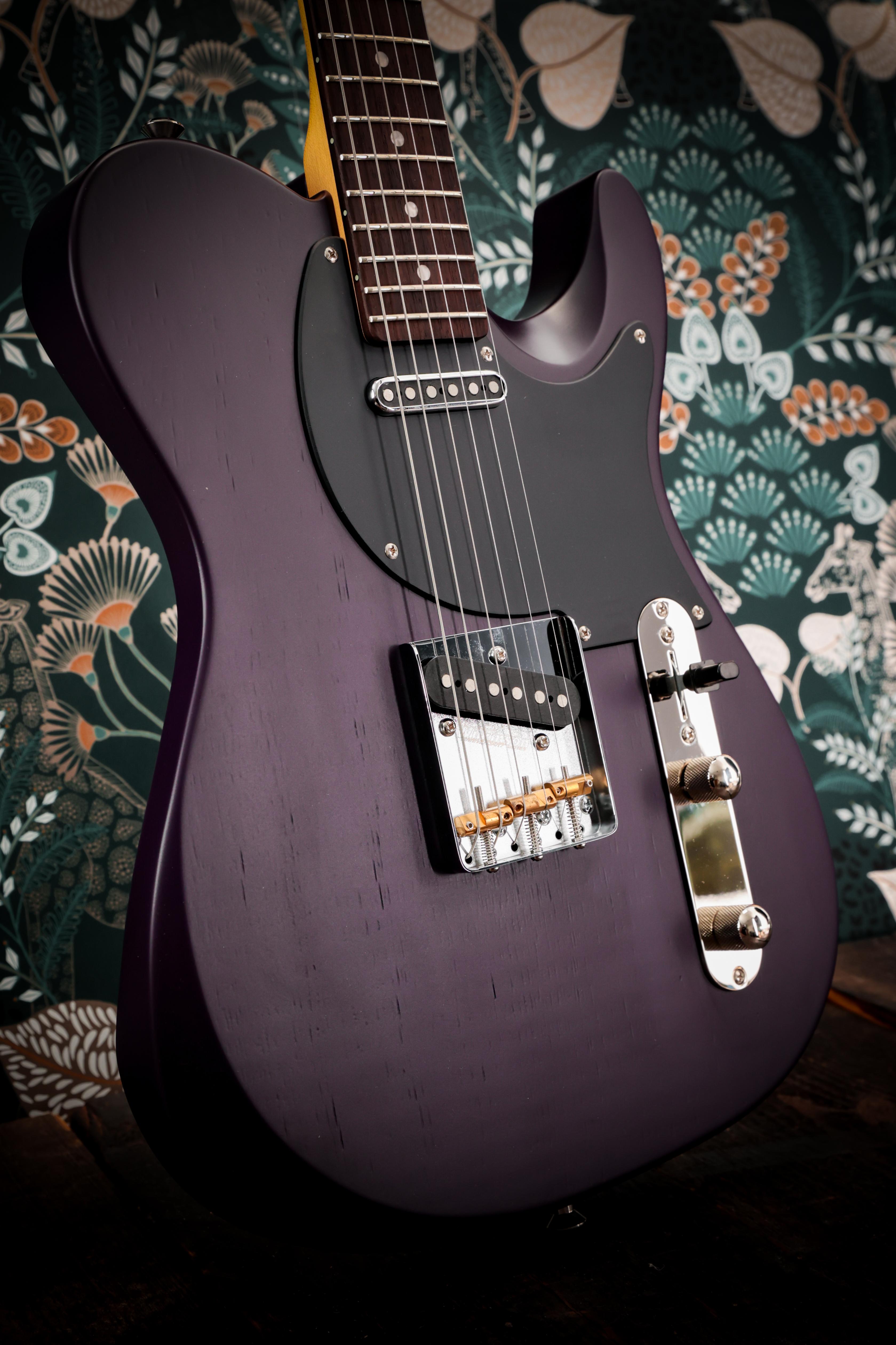 B Stock : Chapman DPT Danish Pete Signature Electric Guitar in Calfuray Purple 001 - LMK-DPT-VIO (5).jpg