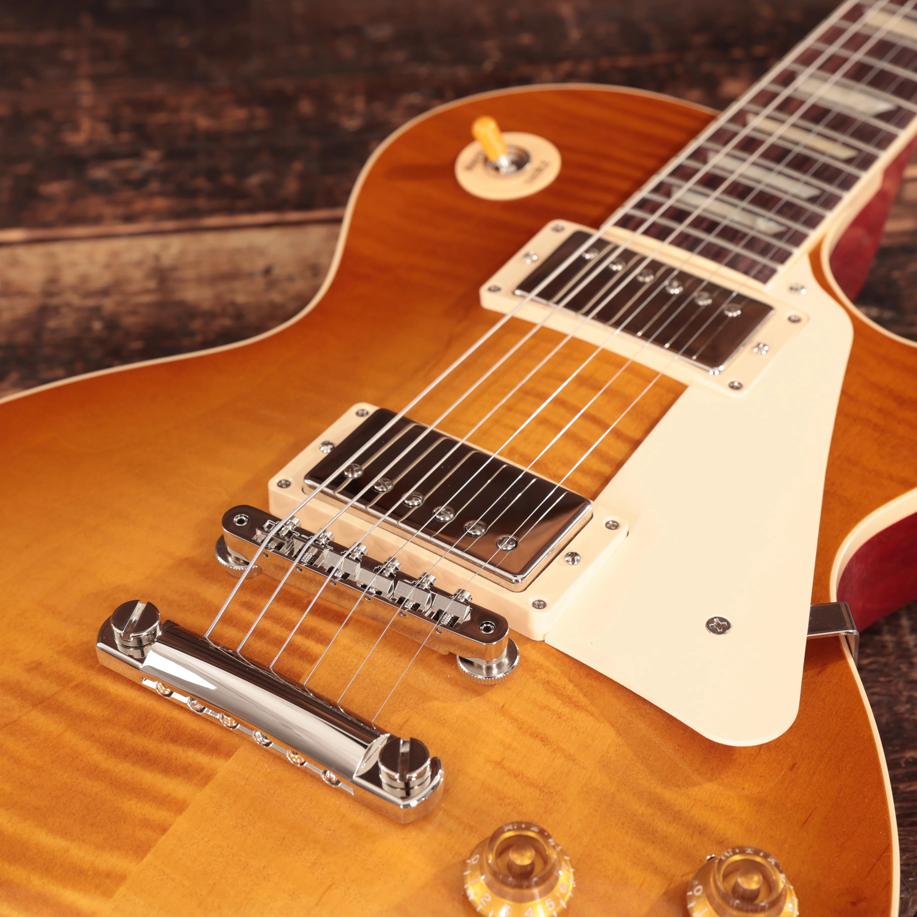 Gibson Les Paul Standard 50s Figured Top in Dirty Lemon Burst - 228540122 (10).JPG