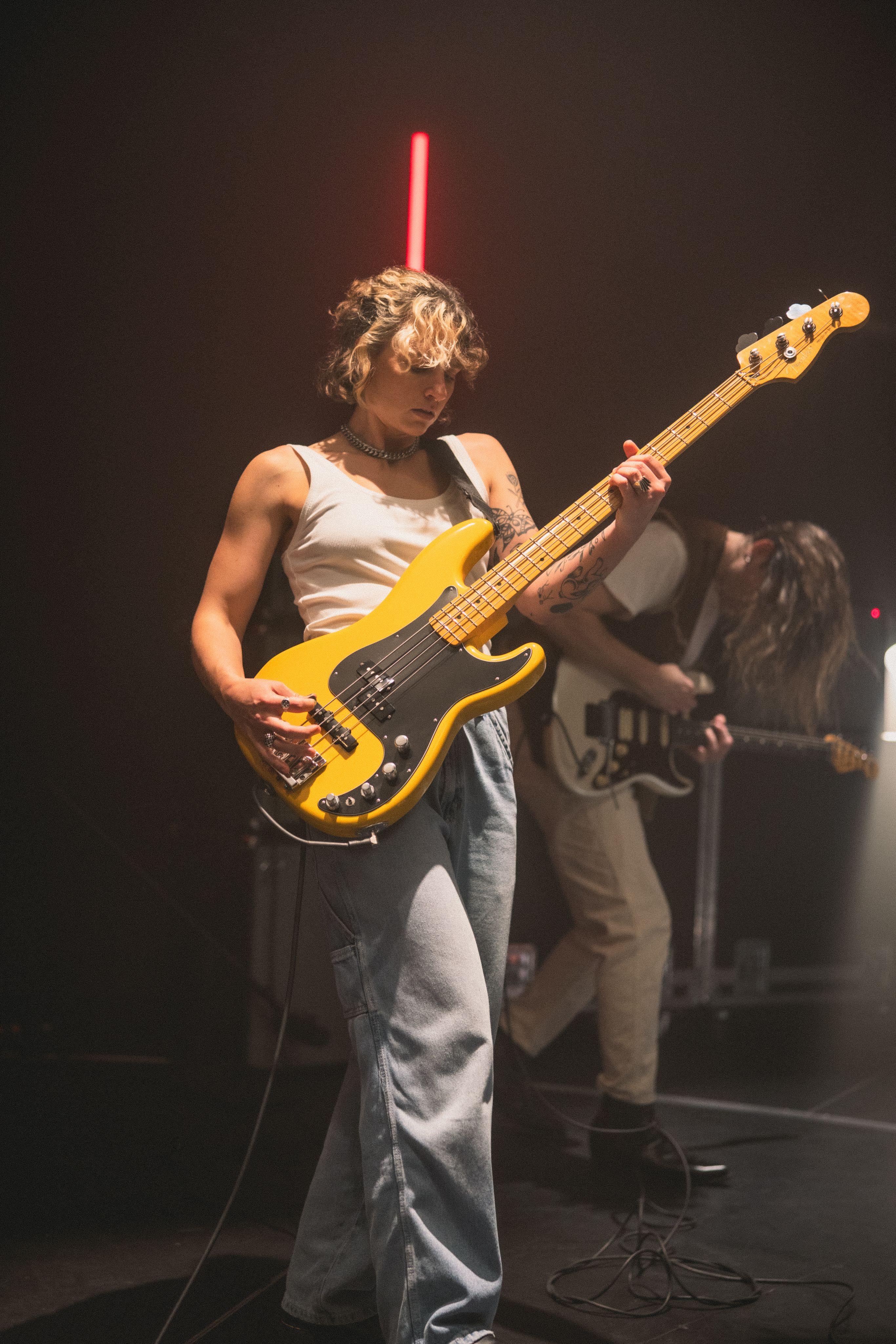 Fender Player II Modified Precision Bass Guitar in Sunshine Yellow - 0147492360-A.jpg