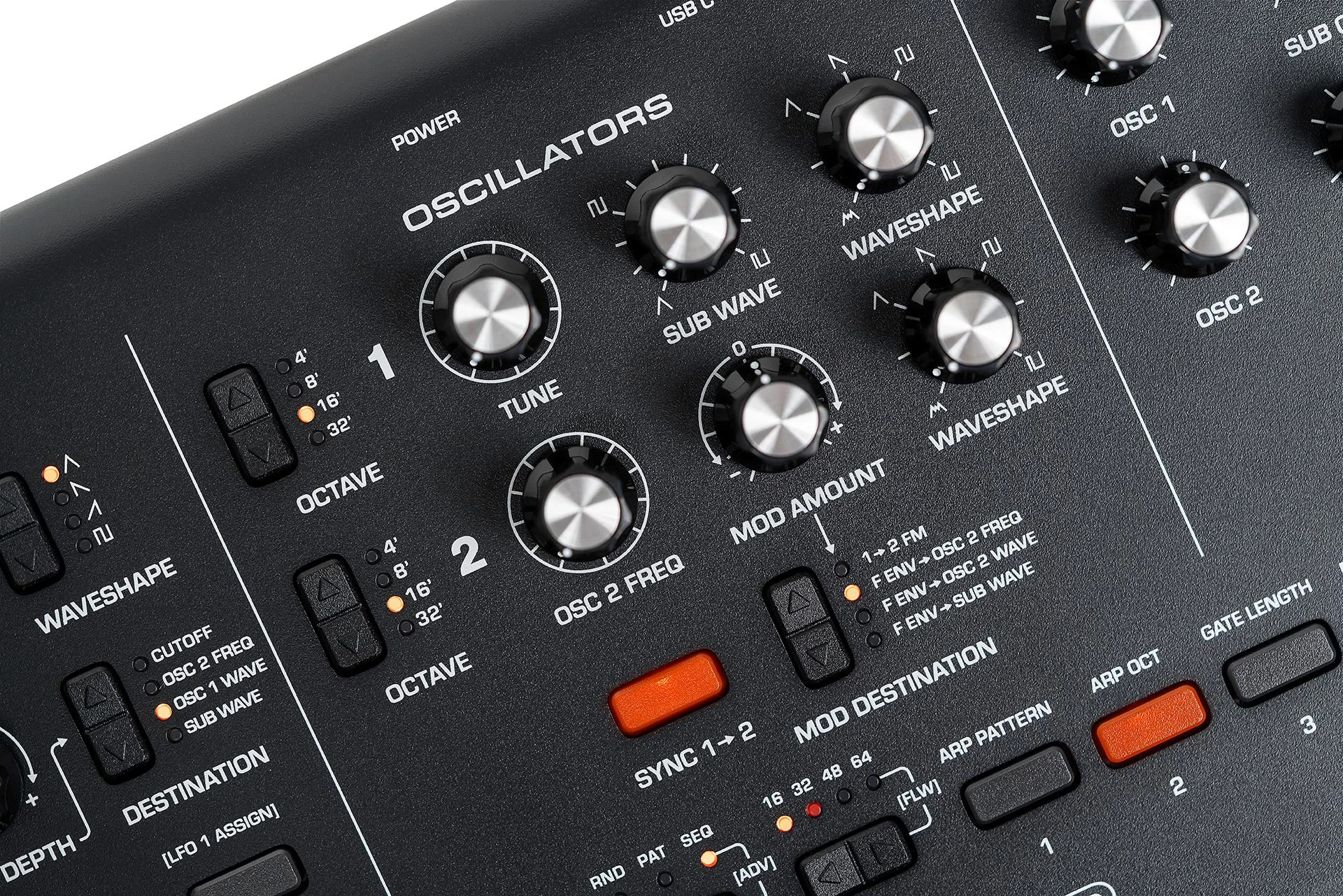 Moog Messenger Monophonic Analog Synthesizer - MESSENGERXUK (5).jpg
