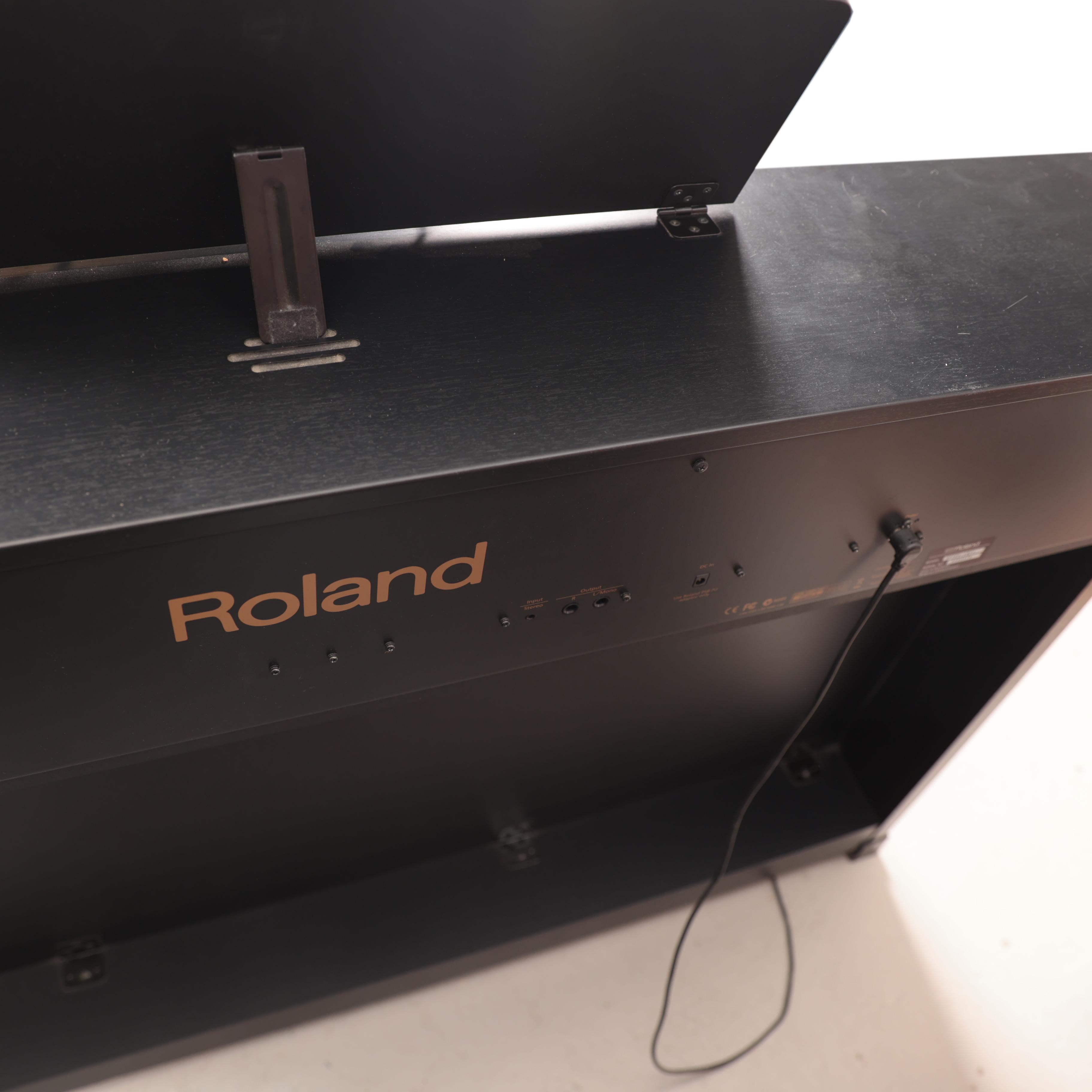 B Stock : Ex Demo - Roland HP504 CB Home Digital Piano in Contemporary Black - B-PLANHP504-0001 (11).jpg