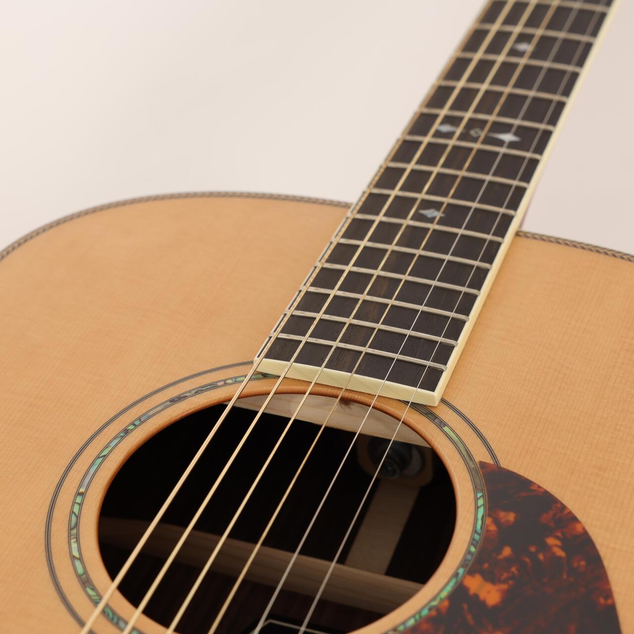 Furch Vintage 2 Series OM-SR a Acoustic Guitar - V2-OM-SR-A 131106 (8).jpg