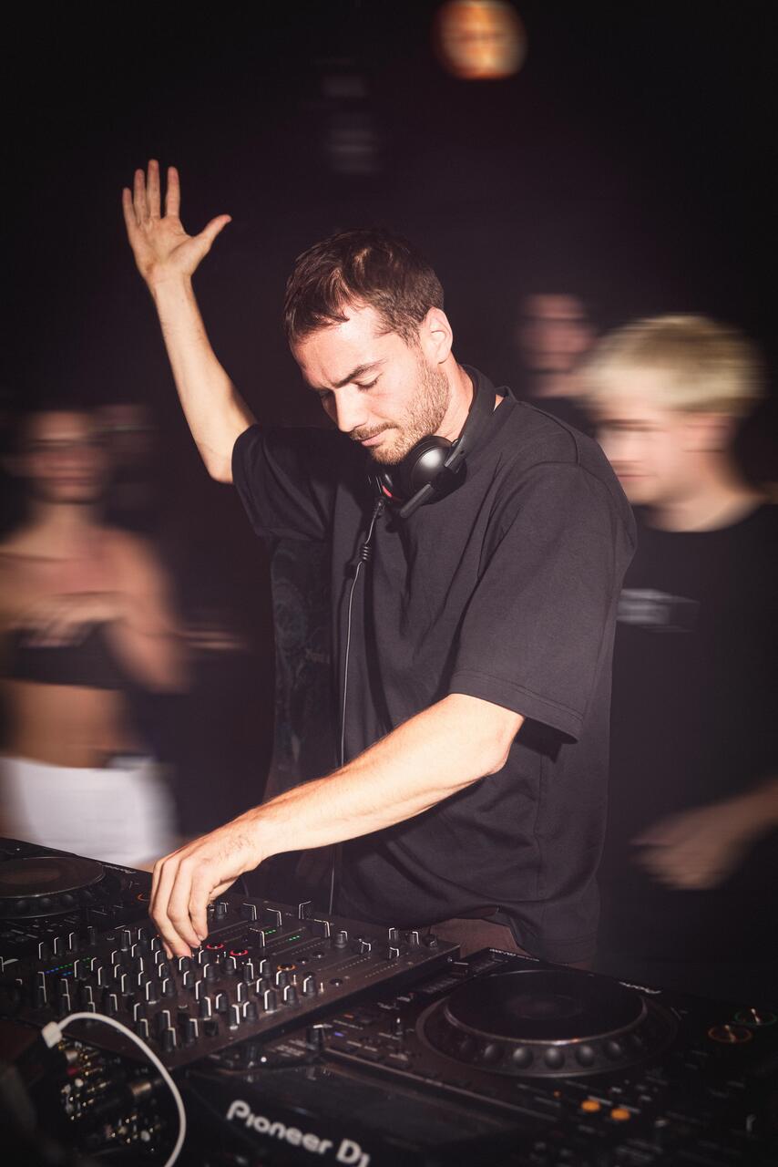 Rode NTH-50 Professional On-ear Headphones - NTH50 (5).jpg