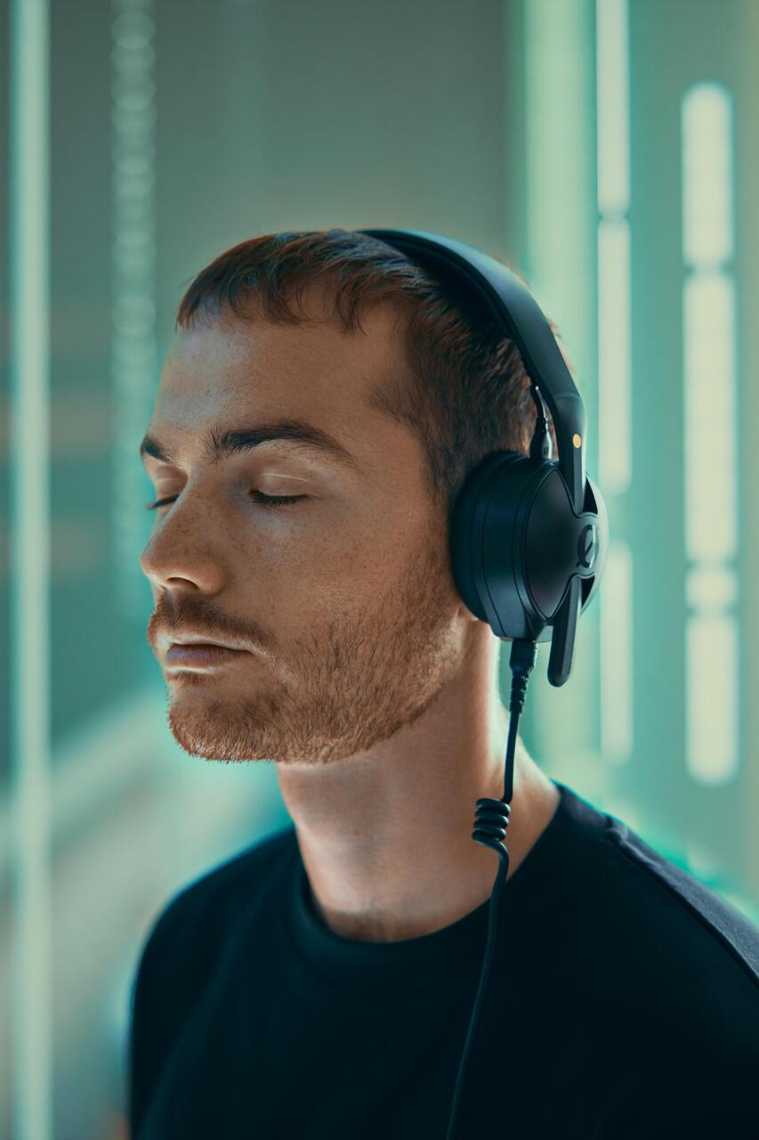 Rode NTH-50 Professional On-ear Headphones - NTH50 (4).jpg