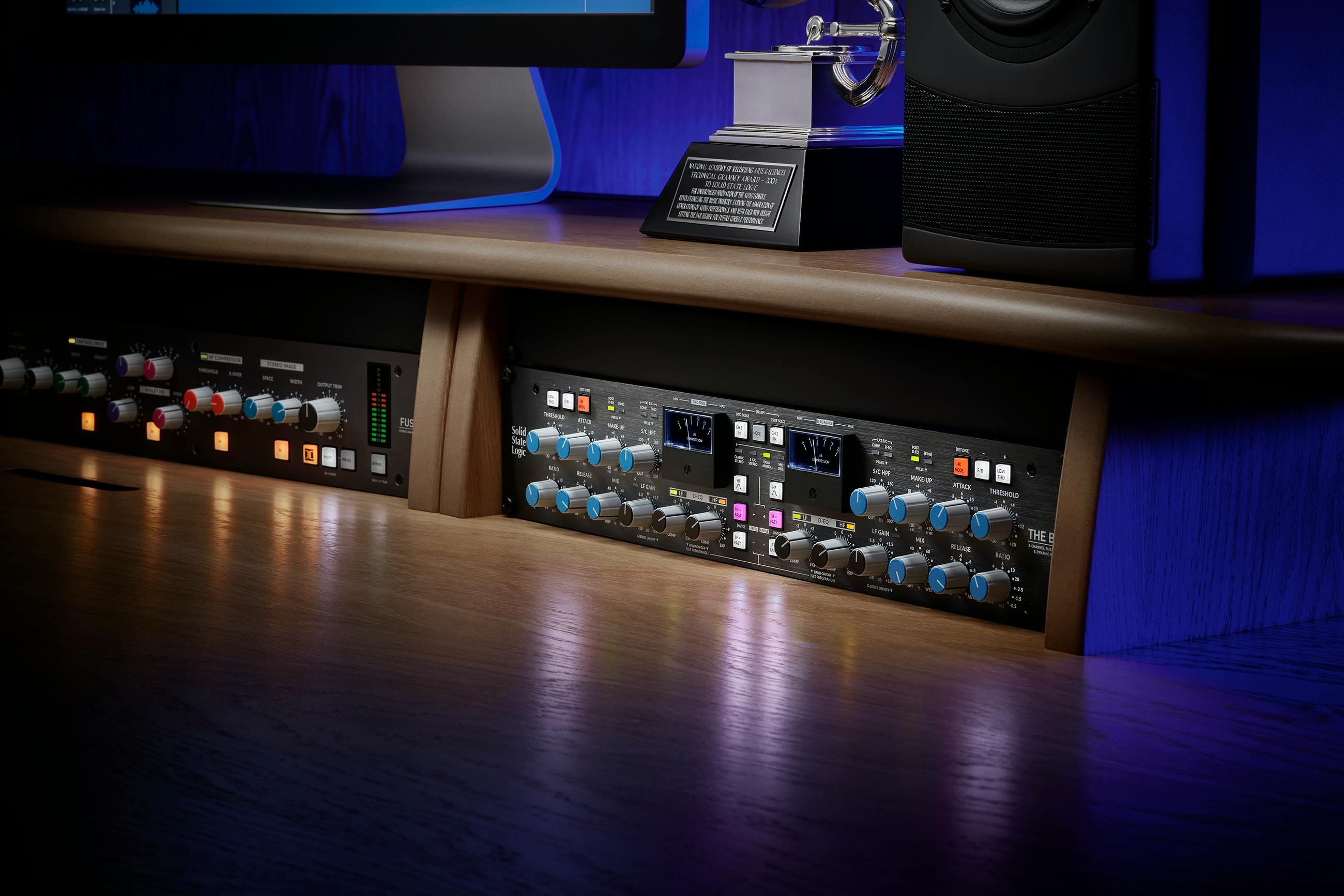 SSL THE BUS+ Compressor - 506217-studio1.jpg