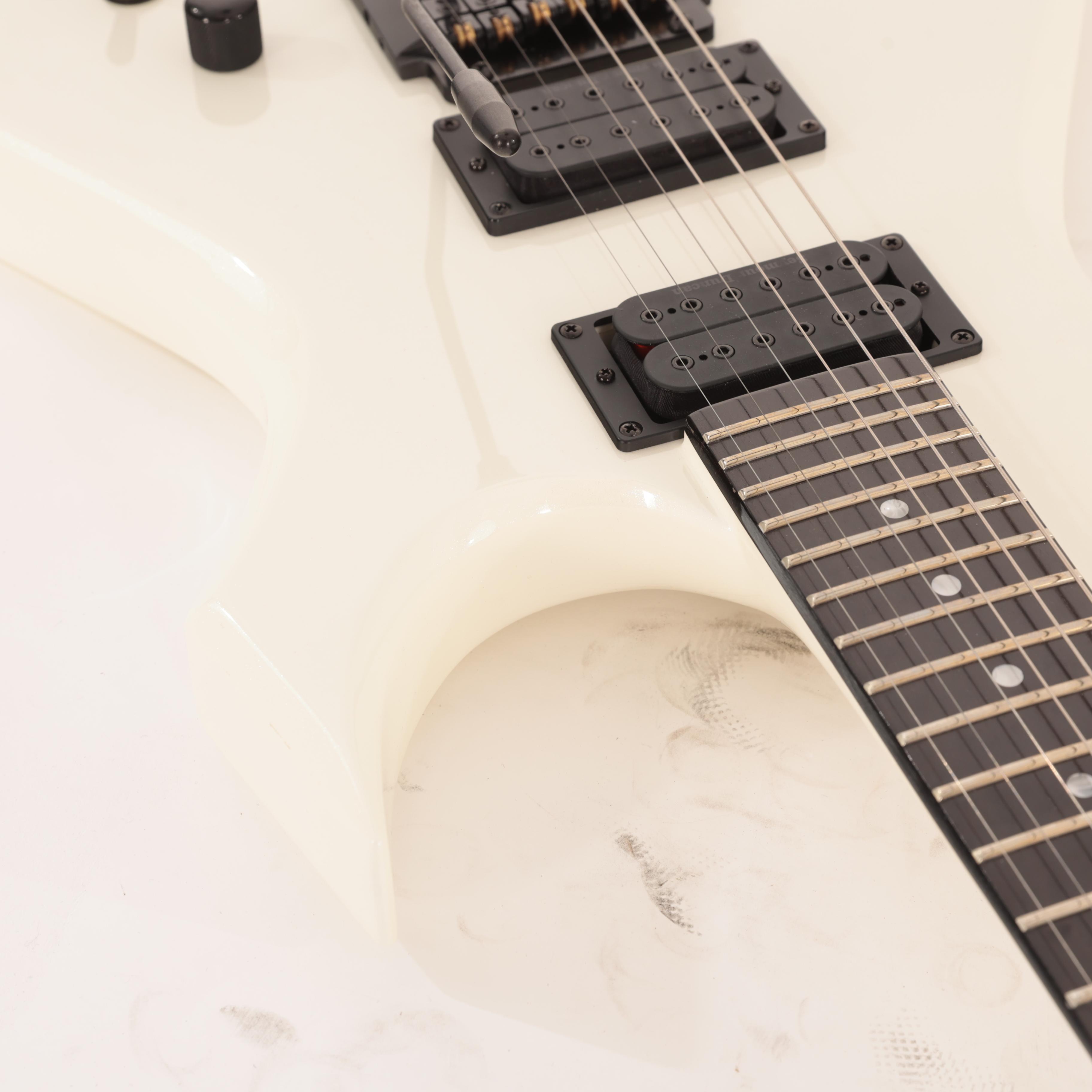 BC Rich Warlock Legacy with Kahler Trem Electric Guitar in Glitter Rock White  - WARLEGACYNKGR (11).jpg