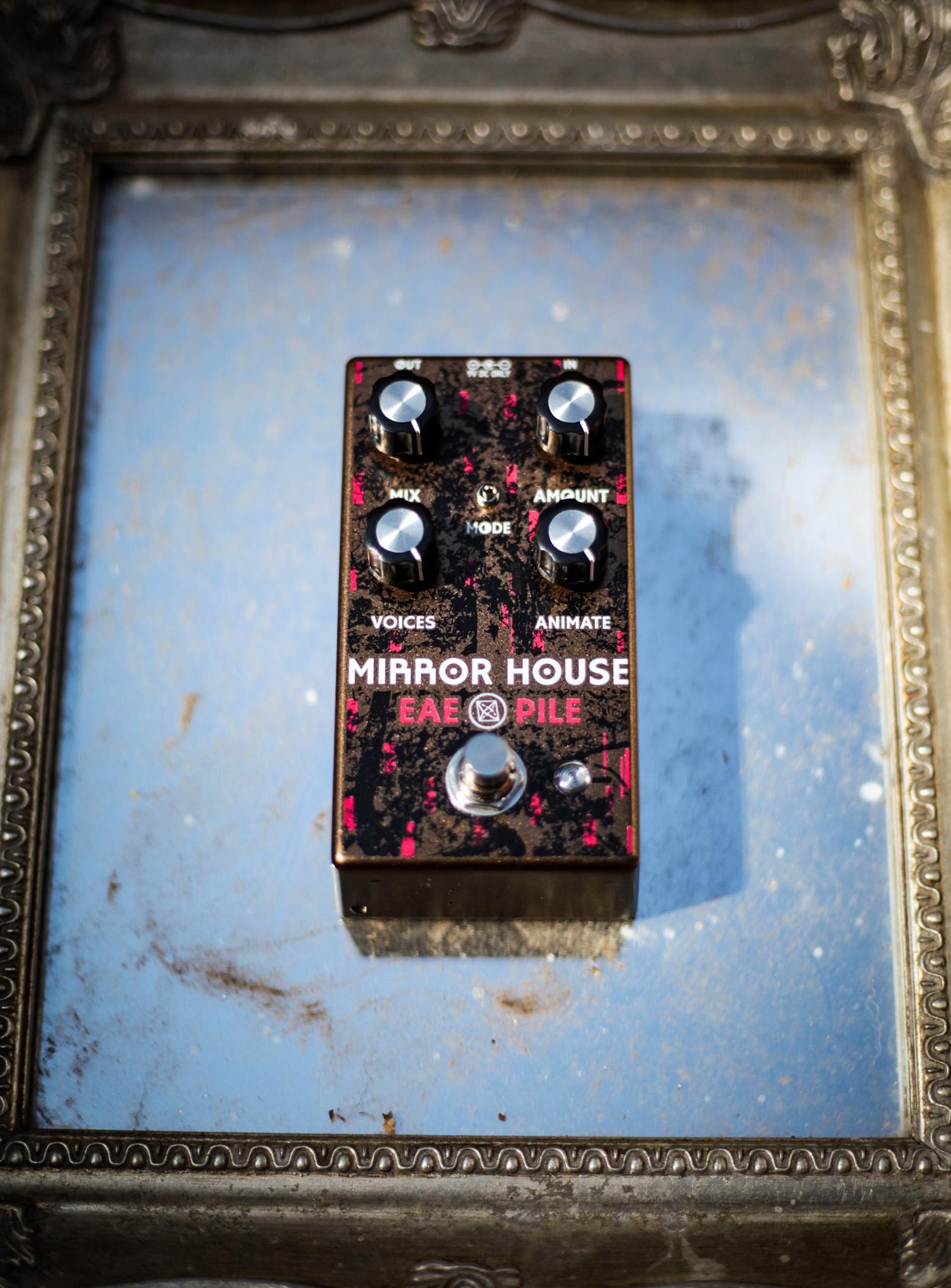 Electronic Audio Experiments Mirror House V2 Pitch Shifting Modulator Pedal - IMG_6428.jpg