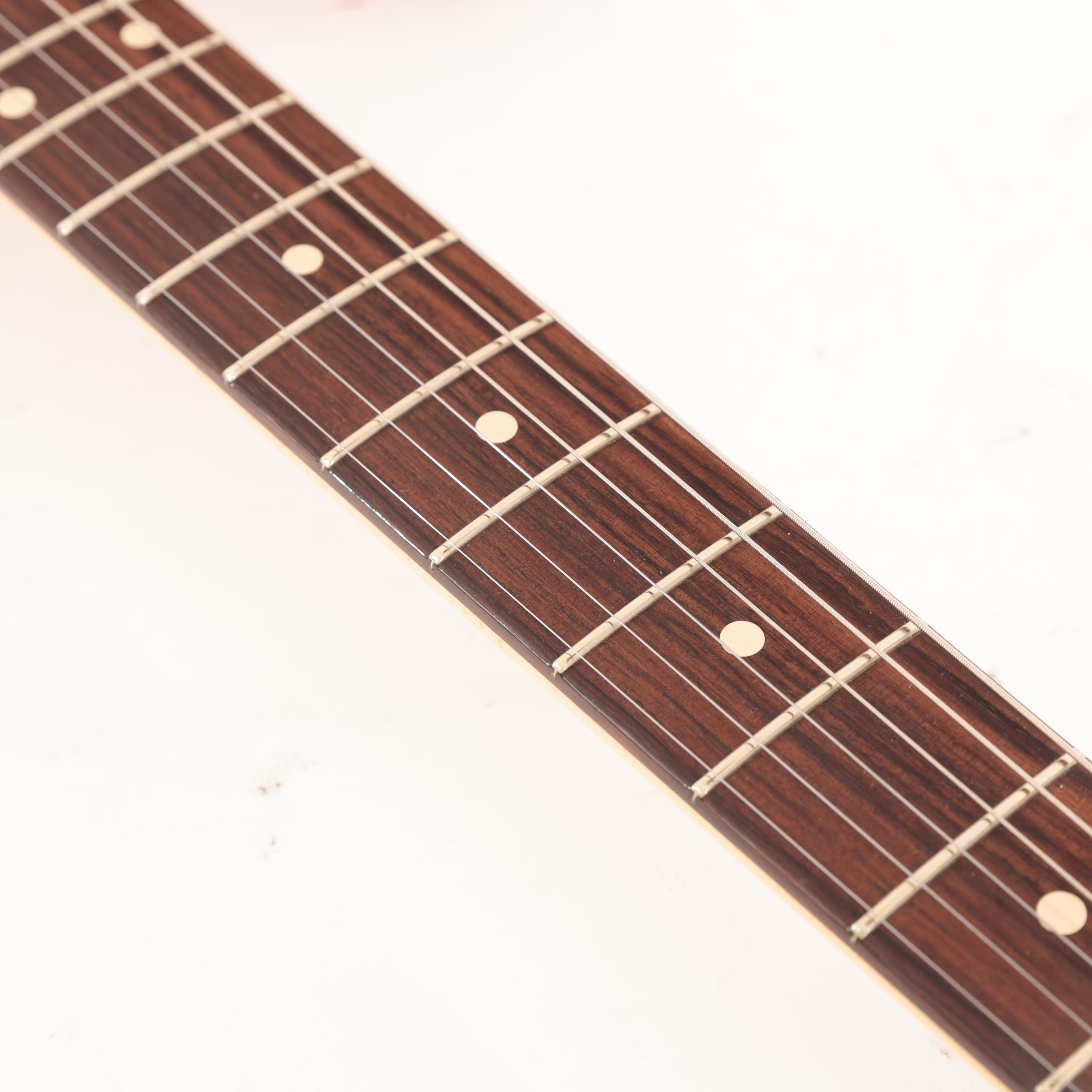 Second Hand Fender Custom Shop NOS 1960 Stratocaster 202 - SH-235-2202 (15).jpg