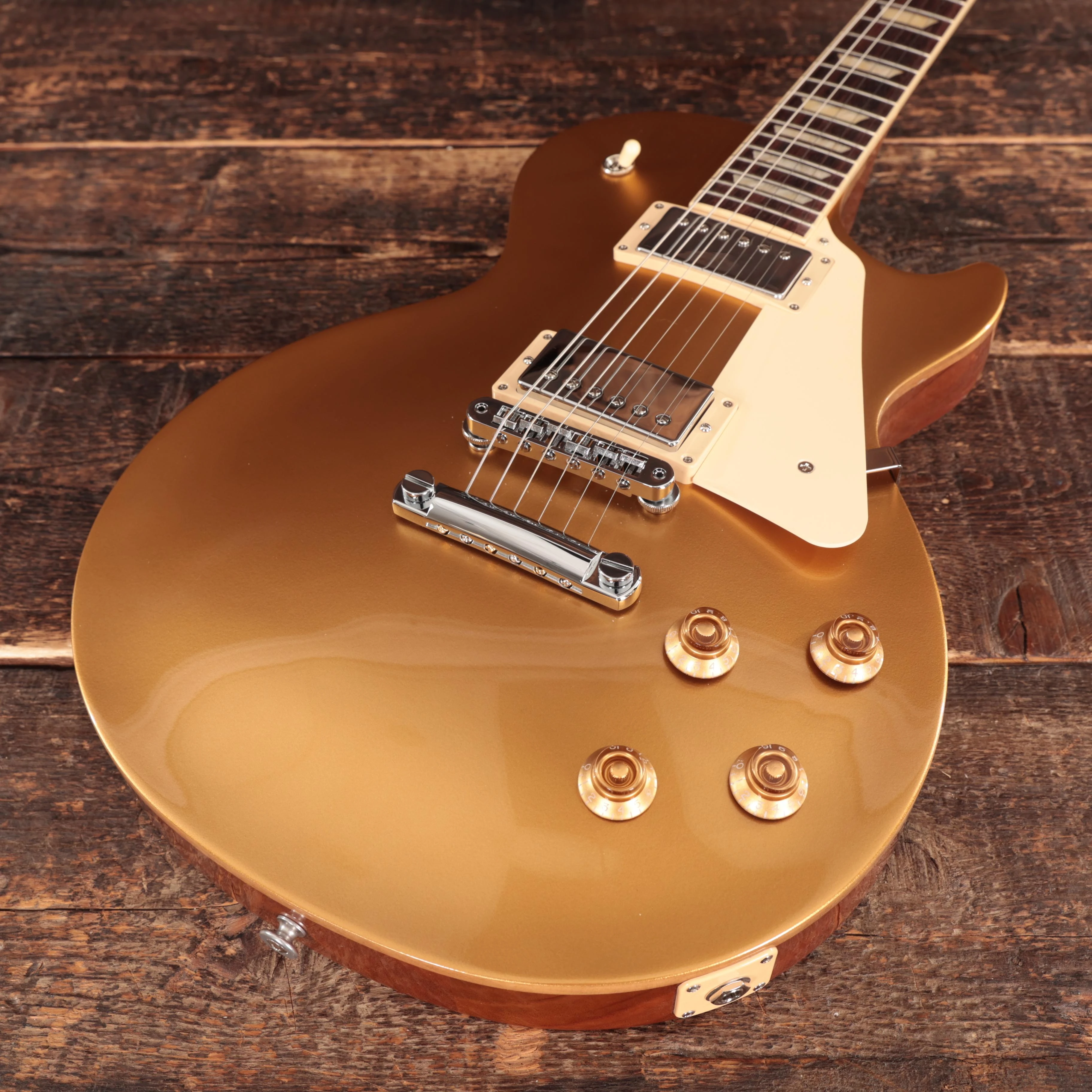 Gibson Les Paul Studio Electric Guitar in Goldtop - 207150080 (8).JPG