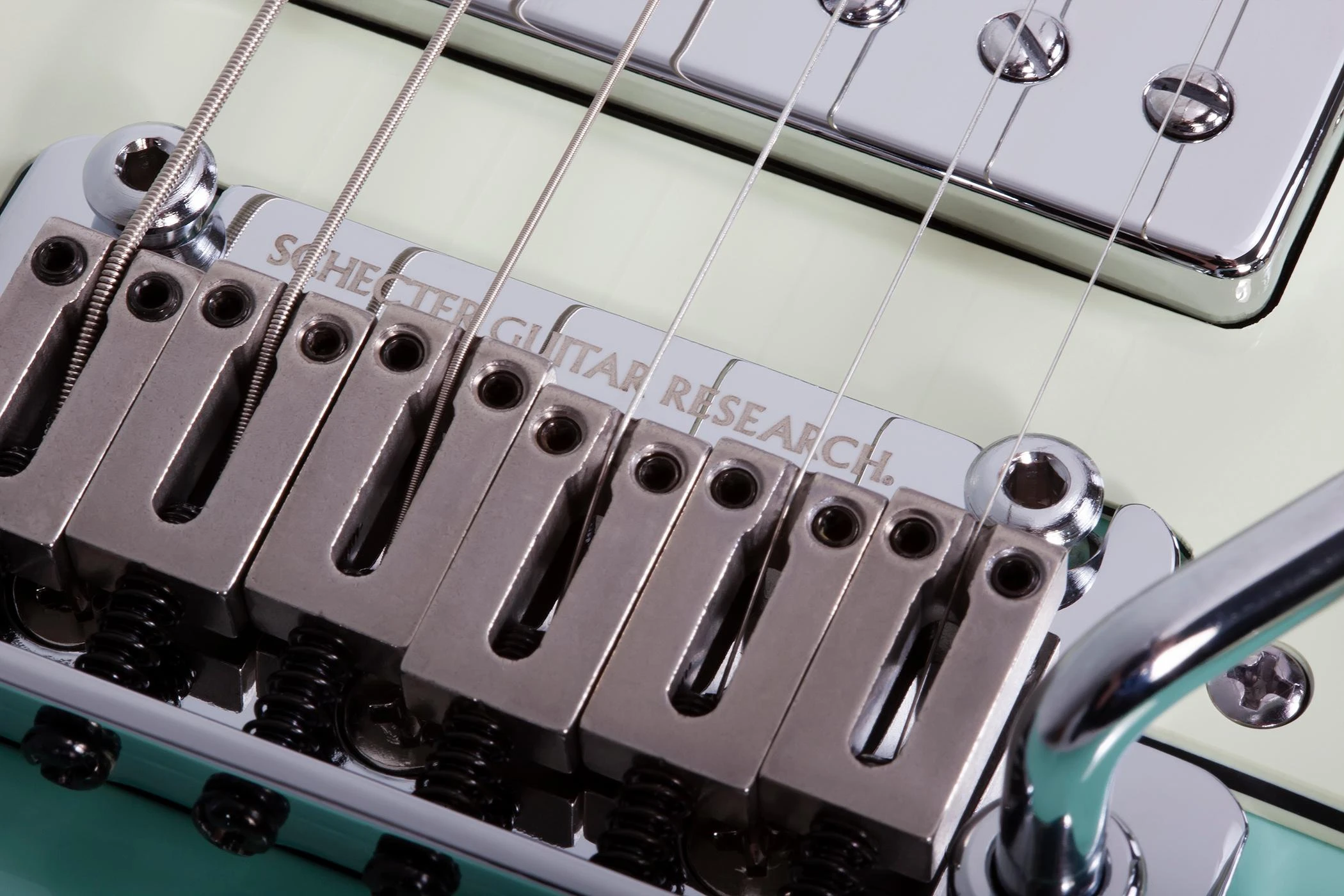 Schecter Nick Johnston Traditional 10th Anniversary HSS Atomic Green - Nick Johnston Traditional HSS 10th Anniversary Atomic Green 1154 TREM  CLOSE.jpg
