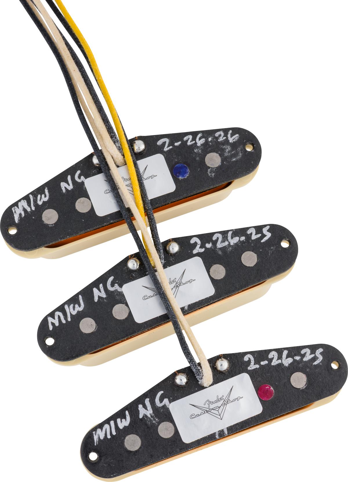 Fender Custom Shop Dual Mag II Stratocaster Pickups Set of 3 - 0992162000_fcs_acc_bck_1_nr.jpg