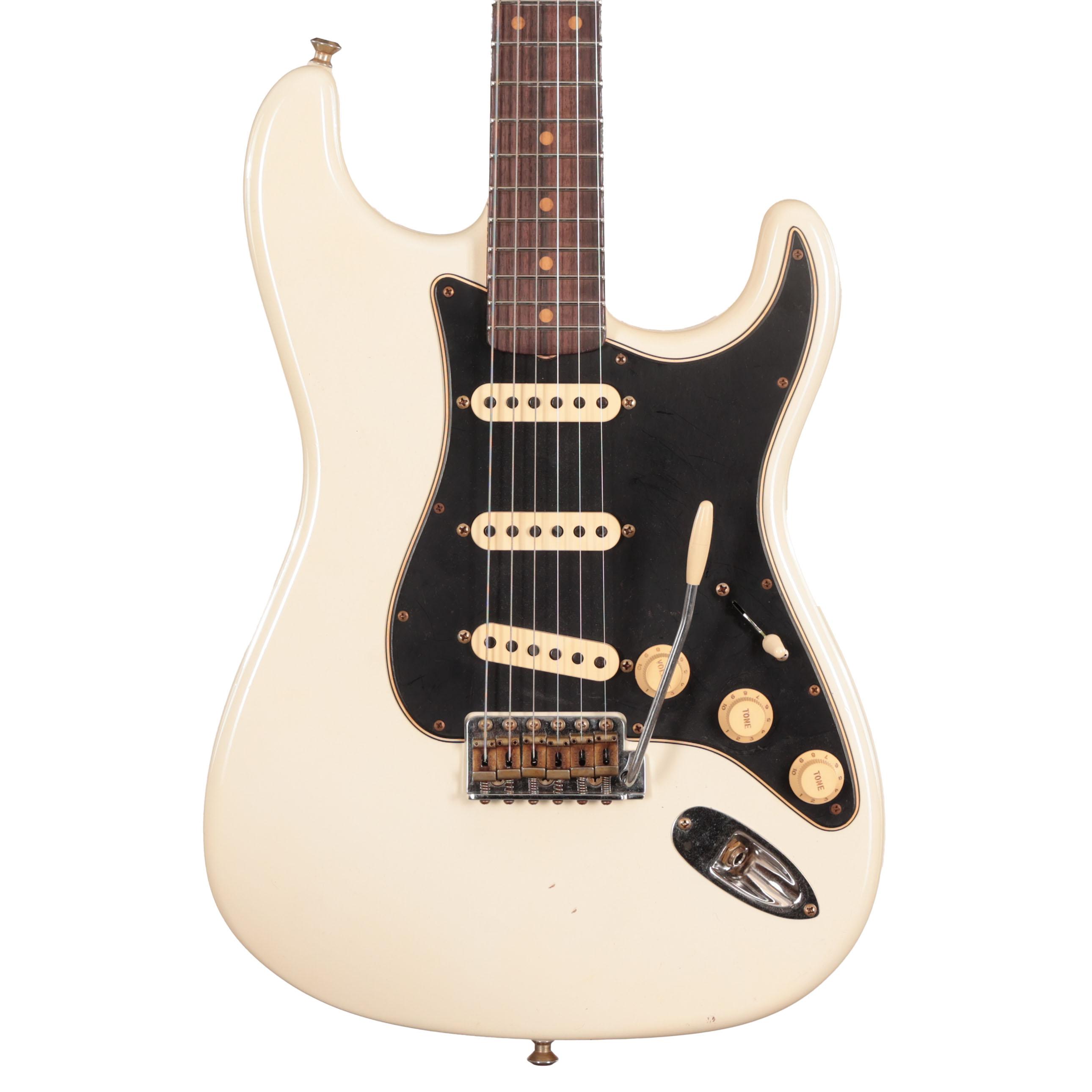 Fender Custom Shop Postmodern Stratocaster Journeyman Relic in Aged Olympic White  - XN17349 (2).JPG