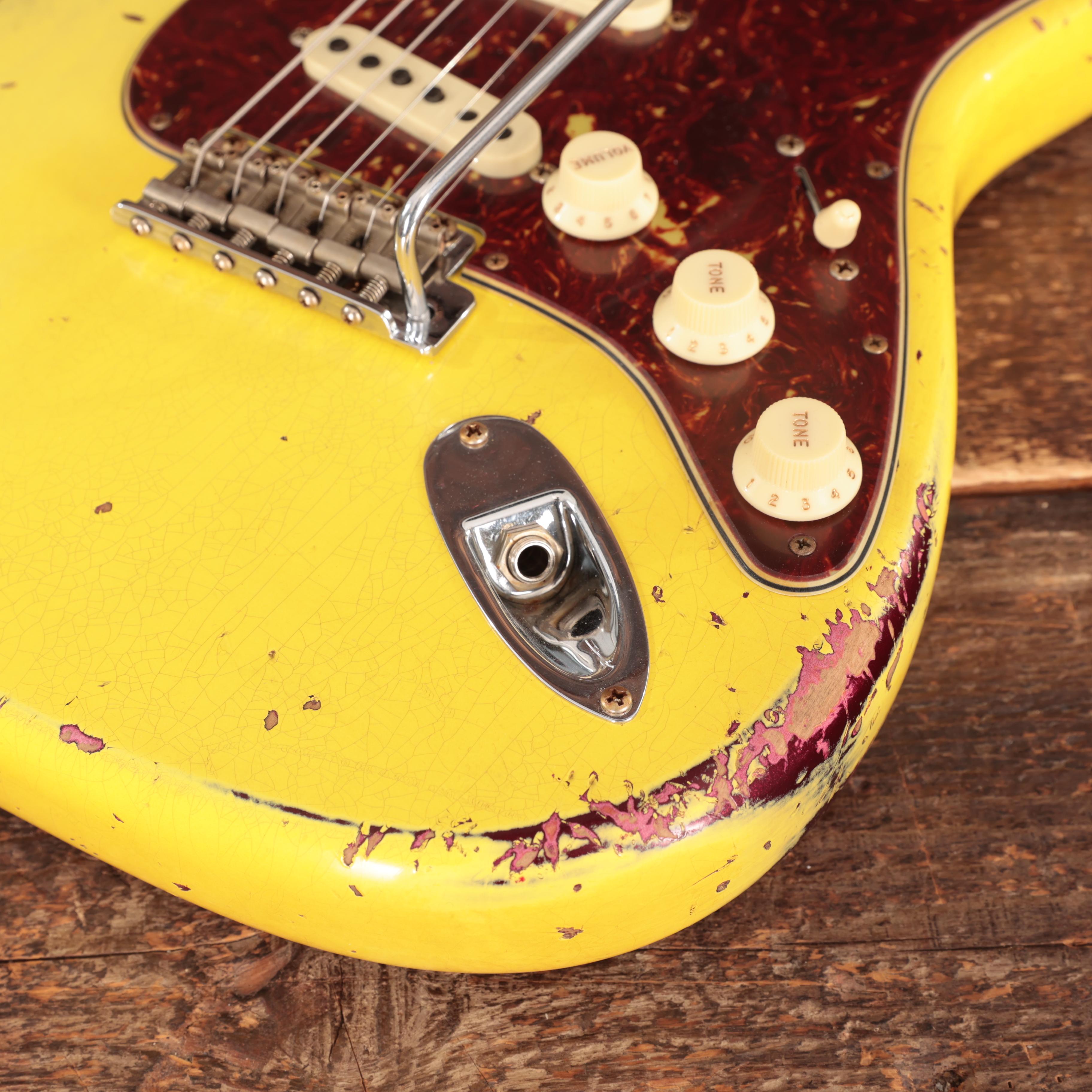 Fender Custom Shop '65 Stratocaster Heavy Relic in Faded Aged Graffiti Yellow over Oxblood - 9237002873 (11).JPG