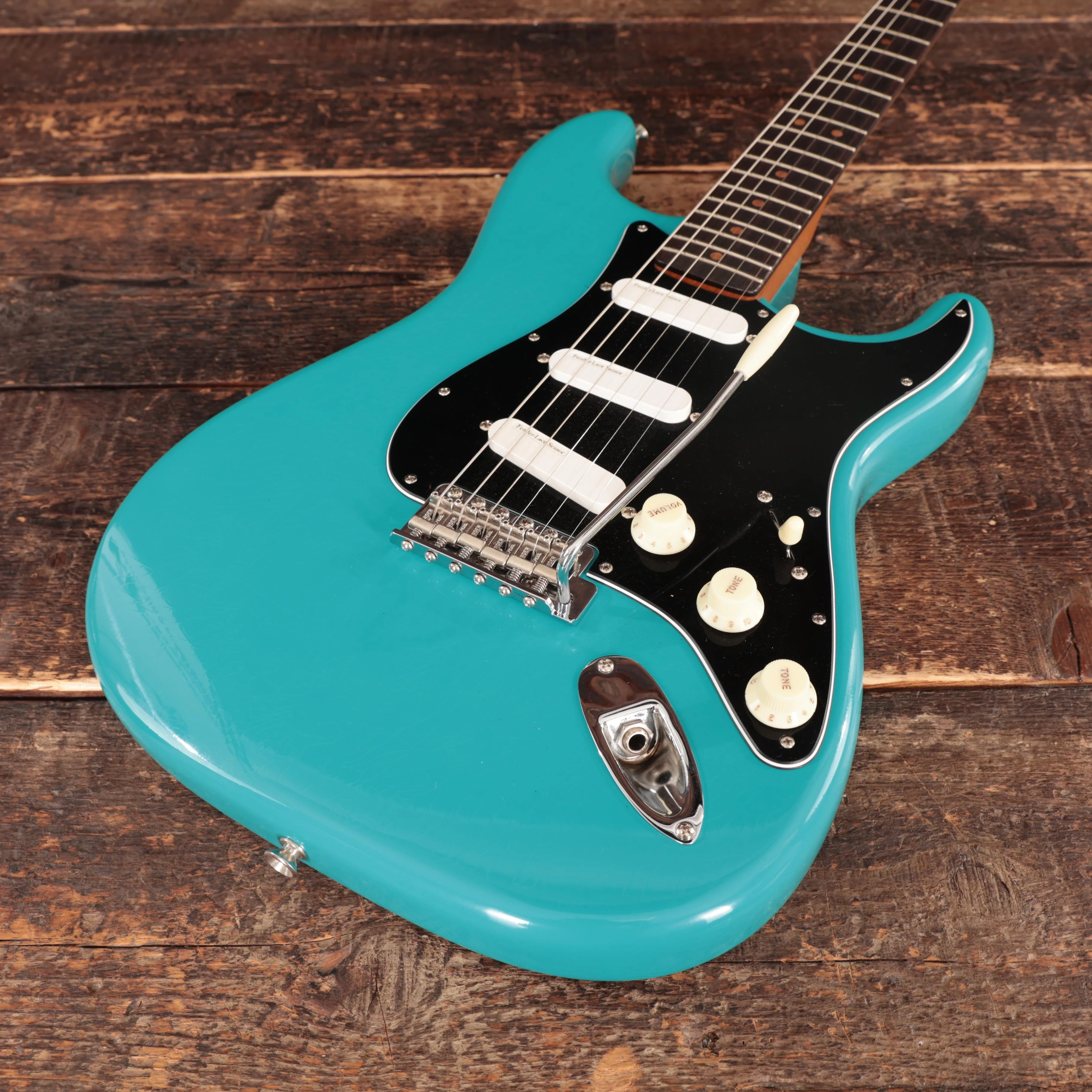 Fender Custom Shop '65 Stratocaster Closet Classic in Taos Turquoise - 9237002877 (8).JPG