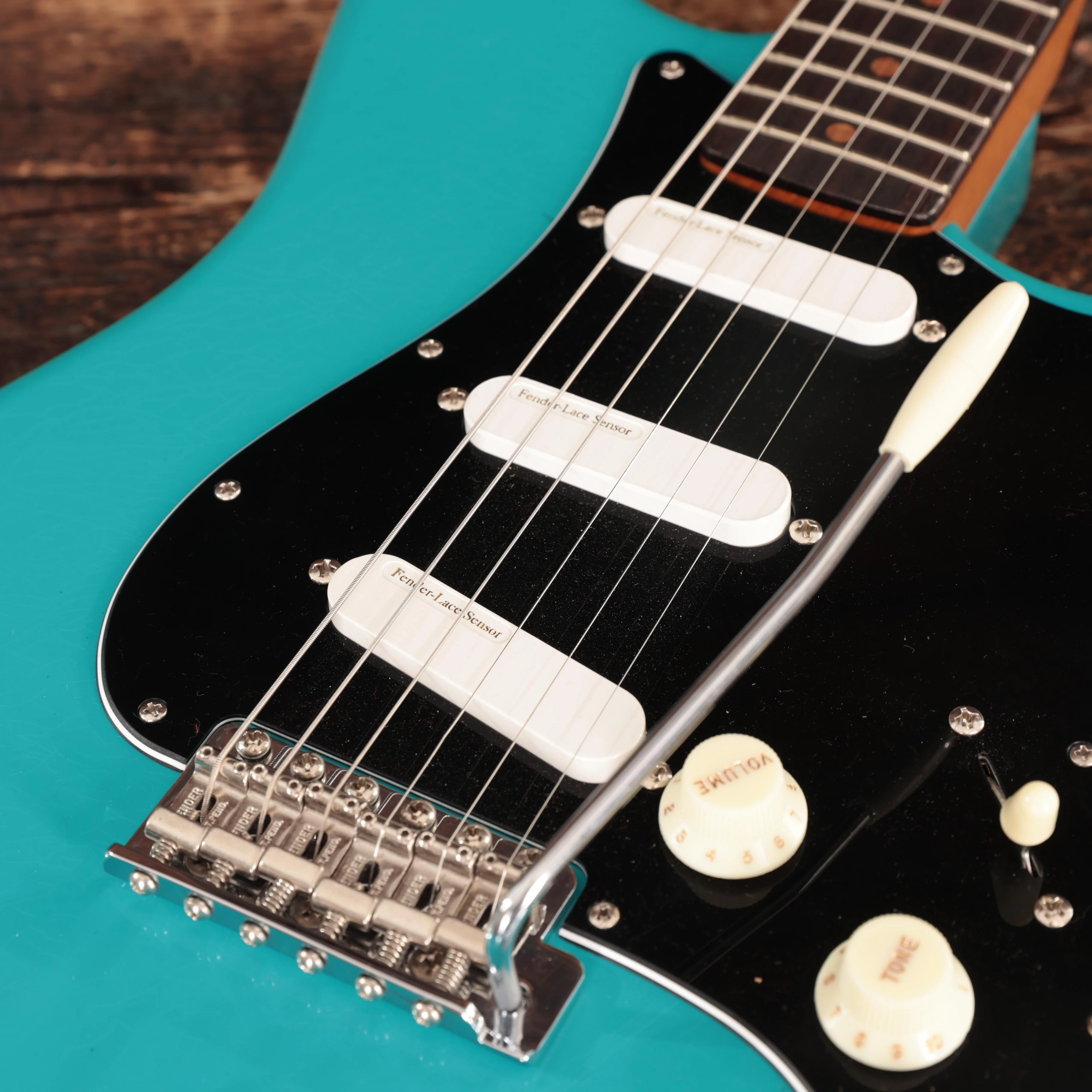 Fender Custom Shop '65 Stratocaster Closet Classic in Taos Turquoise - 9237002877 (9).JPG