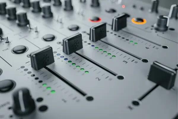 Allen & Heath XONE:96 - Club & DJ Mixer - XONE96_4.jpg