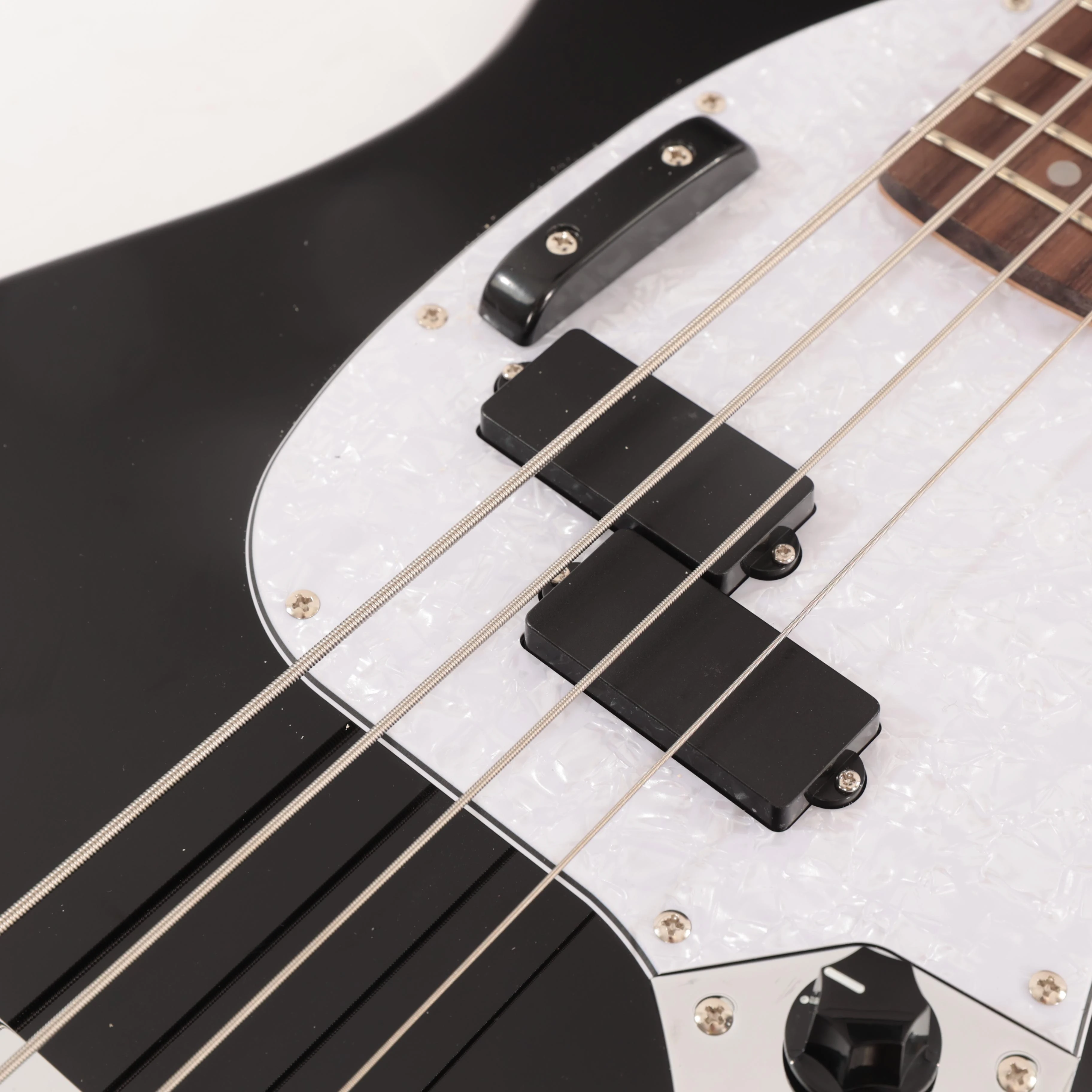 Eastcoast MSB Short Scale Bass Guitar In Black With Rosewood Fretboard - EC-MSB-BLK (6).jpg