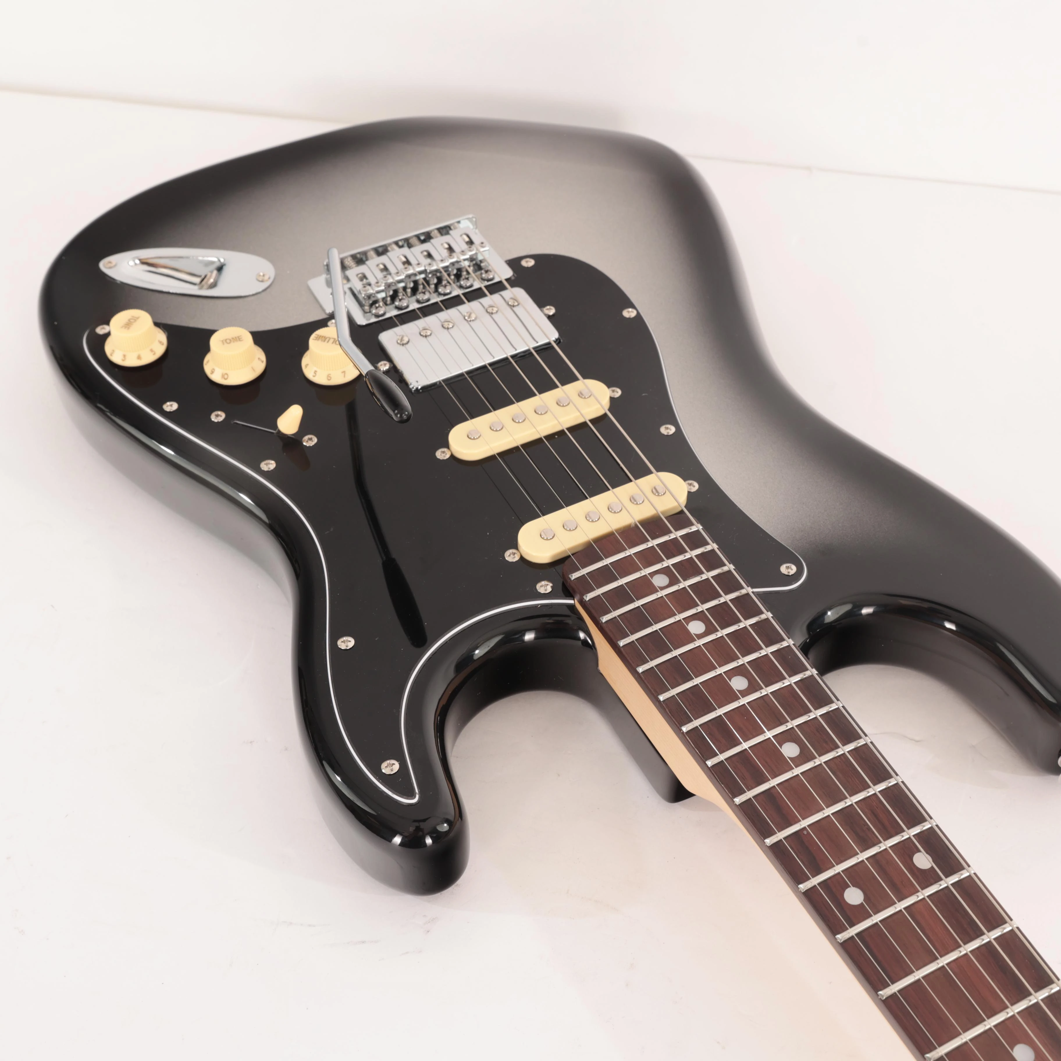 Eastcoast ST2 HSS Electric Guitar In Silverburst Guard With Rosewood Fretboard - EC-ST2-SLV (8).jpg
