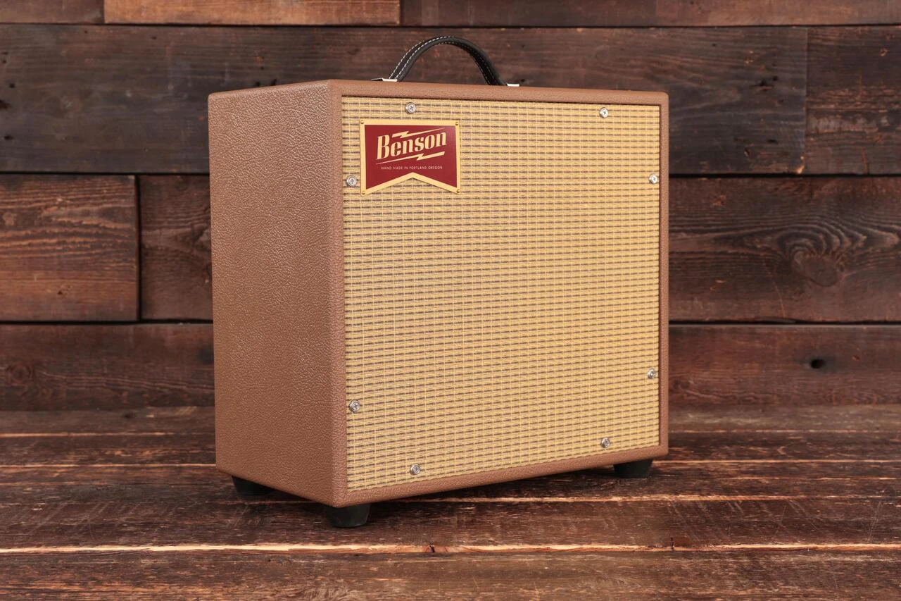Benson Vinny Reverb 5W 1X10 Valve Amp Combo in Brown with Wheat Grille - IMGL9012.jpg